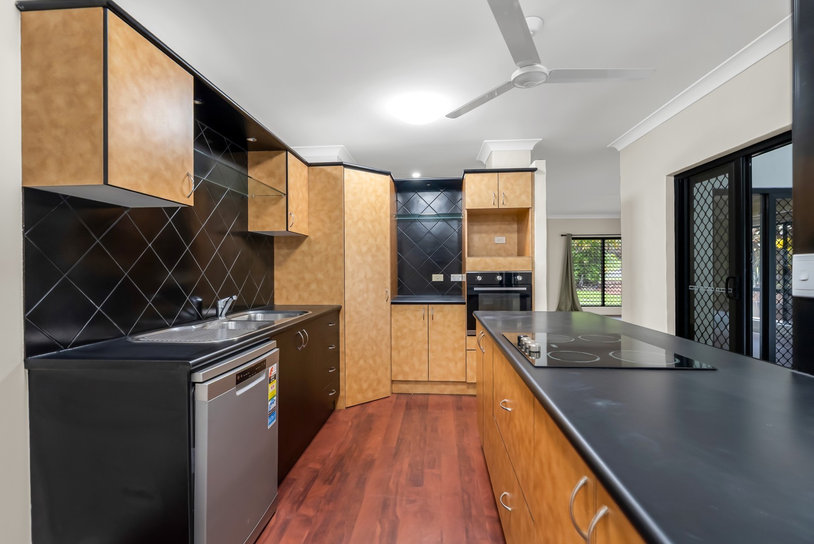 10 Fishtail Close, Mount Sheridan, QLD 4868 - Image 9