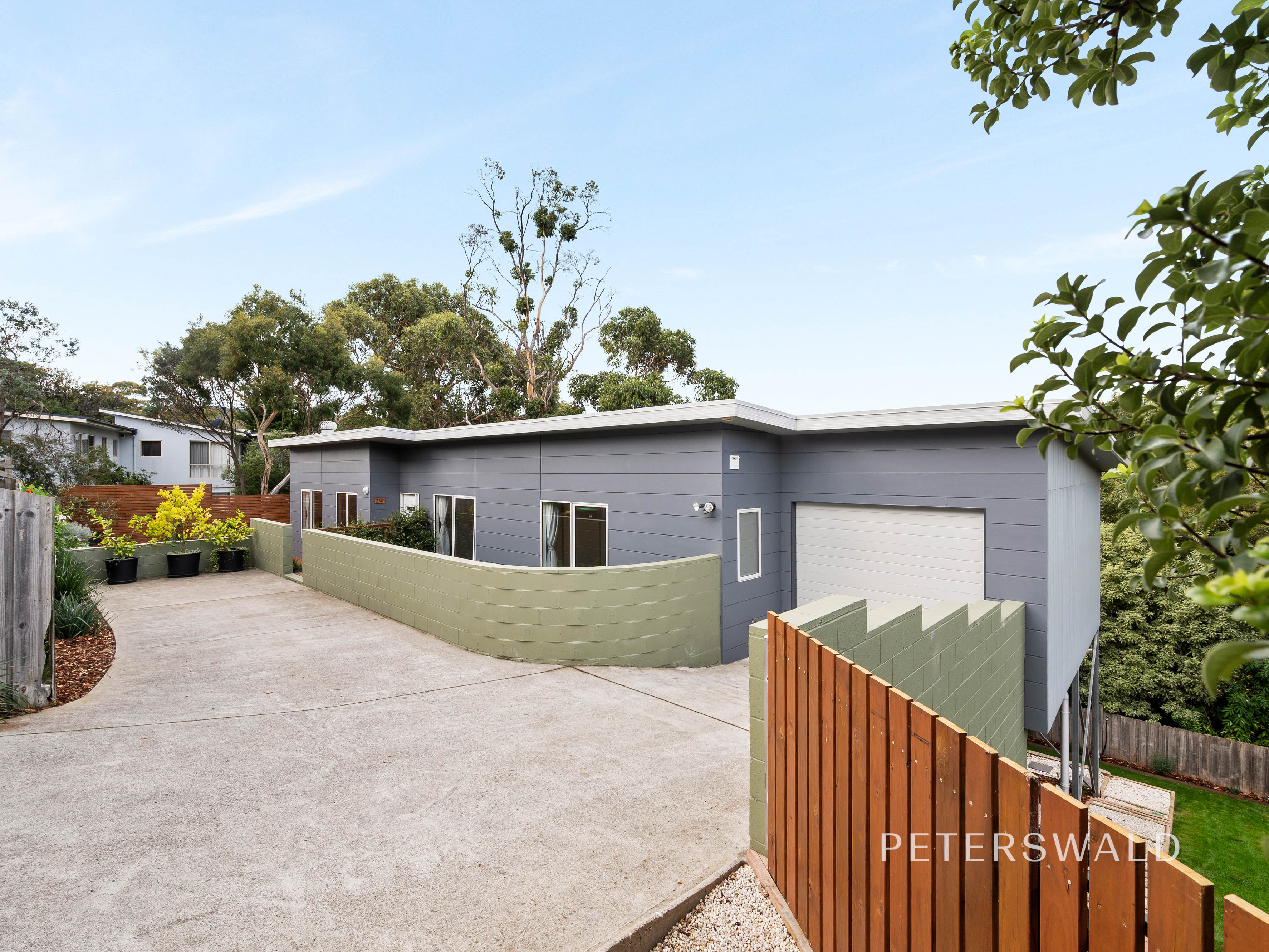 2/40 Willowbend Road, Kingston, TAS 7050 - Image 1