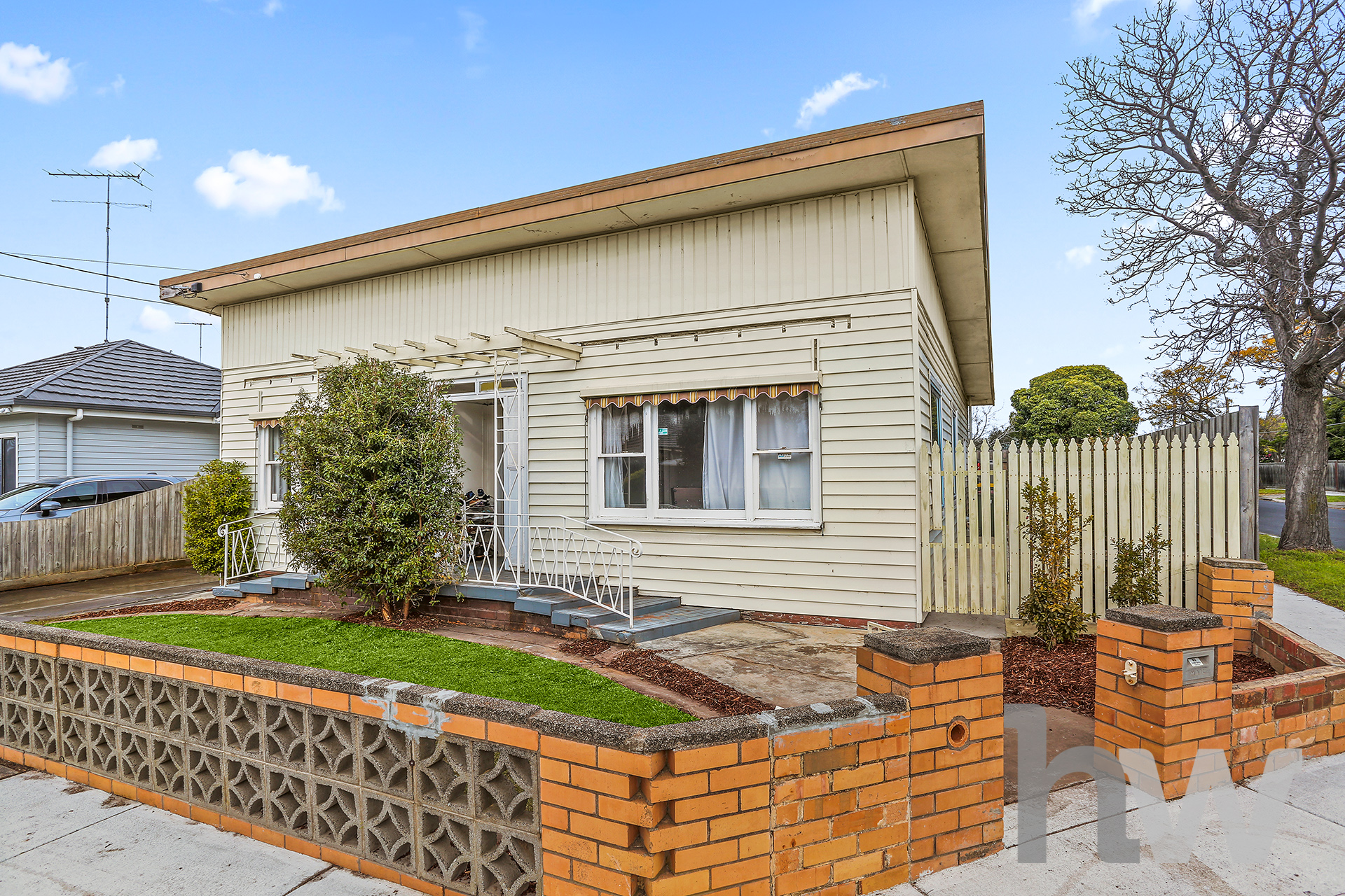 40 WILTON AVENUE, Newcomb VIC 3219 - Image 2