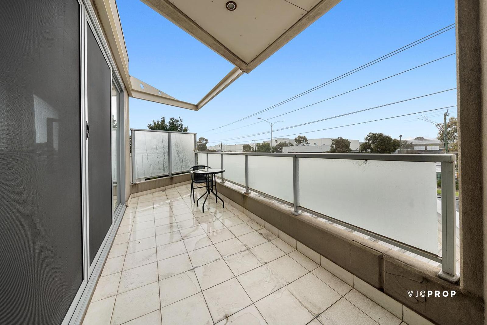 2/28 Millers Road, Brooklyn, VIC 3012 - Image 1