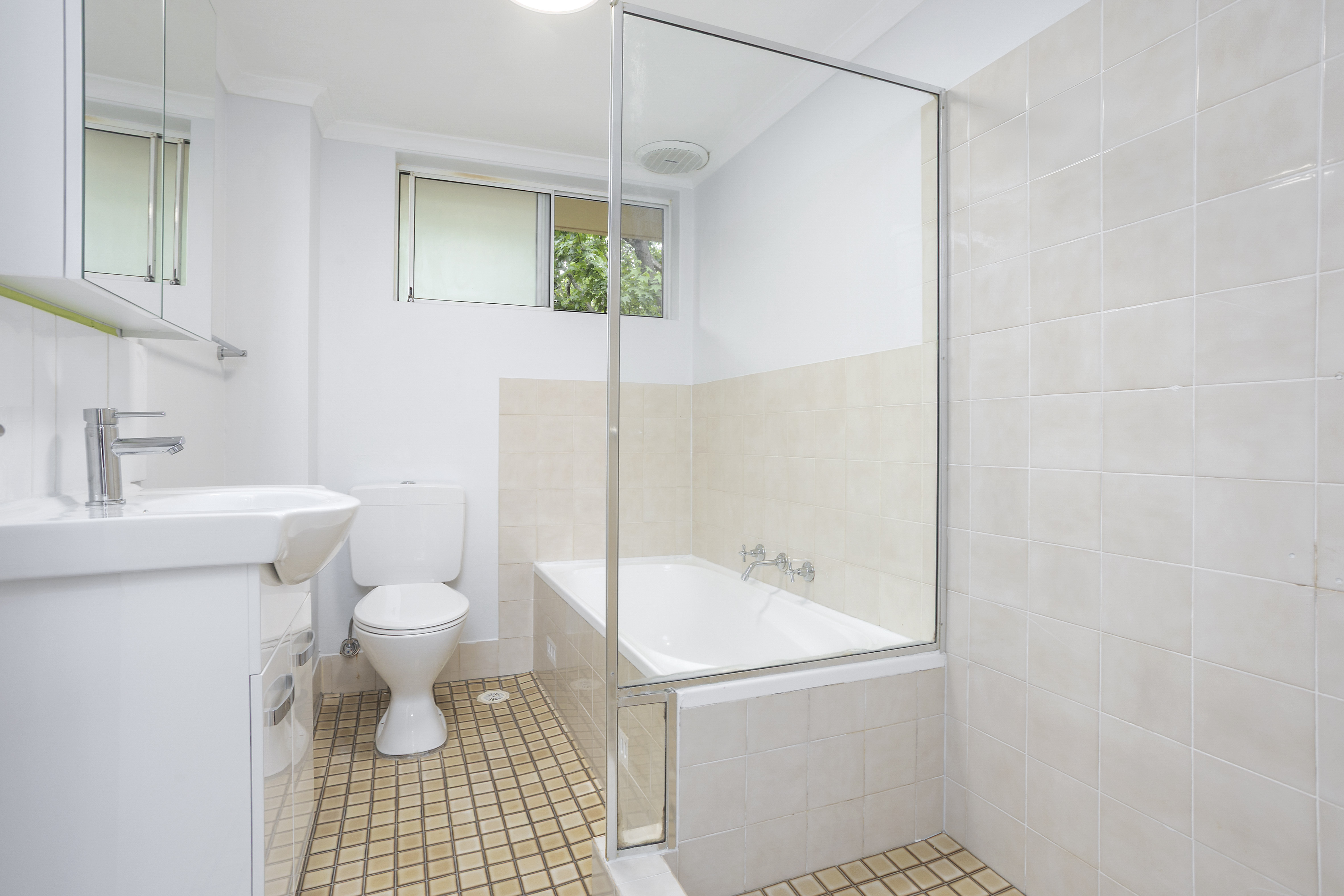 UNIT 10 538-544 PRESIDENT AVENUE, Sutherland NSW 2232 - Image 2