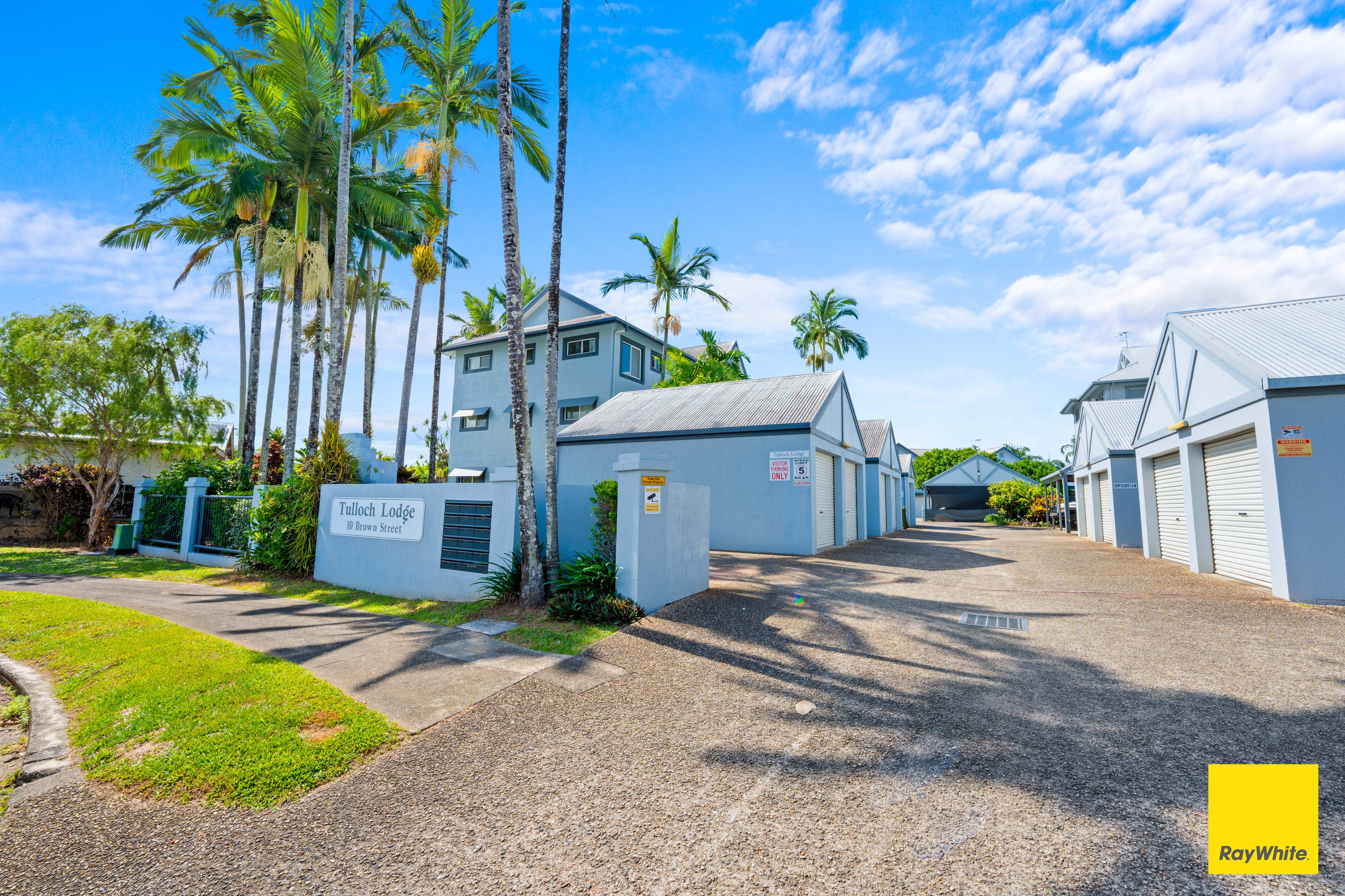 4/10 Brown Street, Woree, QLD 4868 - Image 1