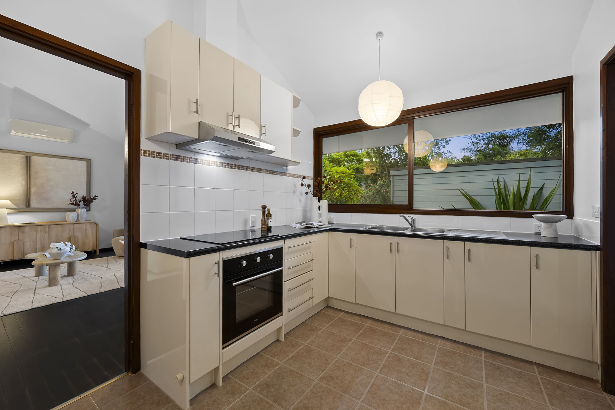 37 Cassandra Street, Chapel Hill, QLD 4069 - Image 5