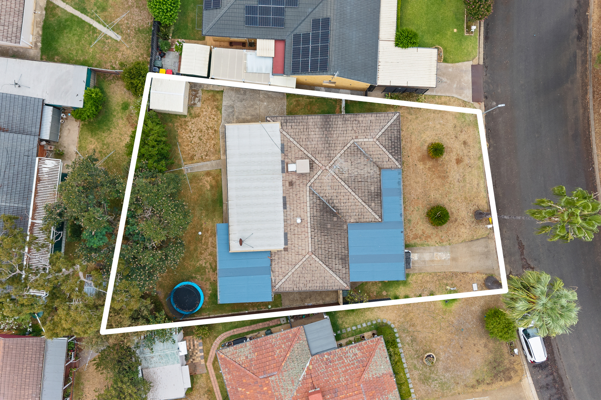 3-bedroom house at 37 WAREE DRIVE, Hillvue NSW 2340, Tamworth, New South Wales