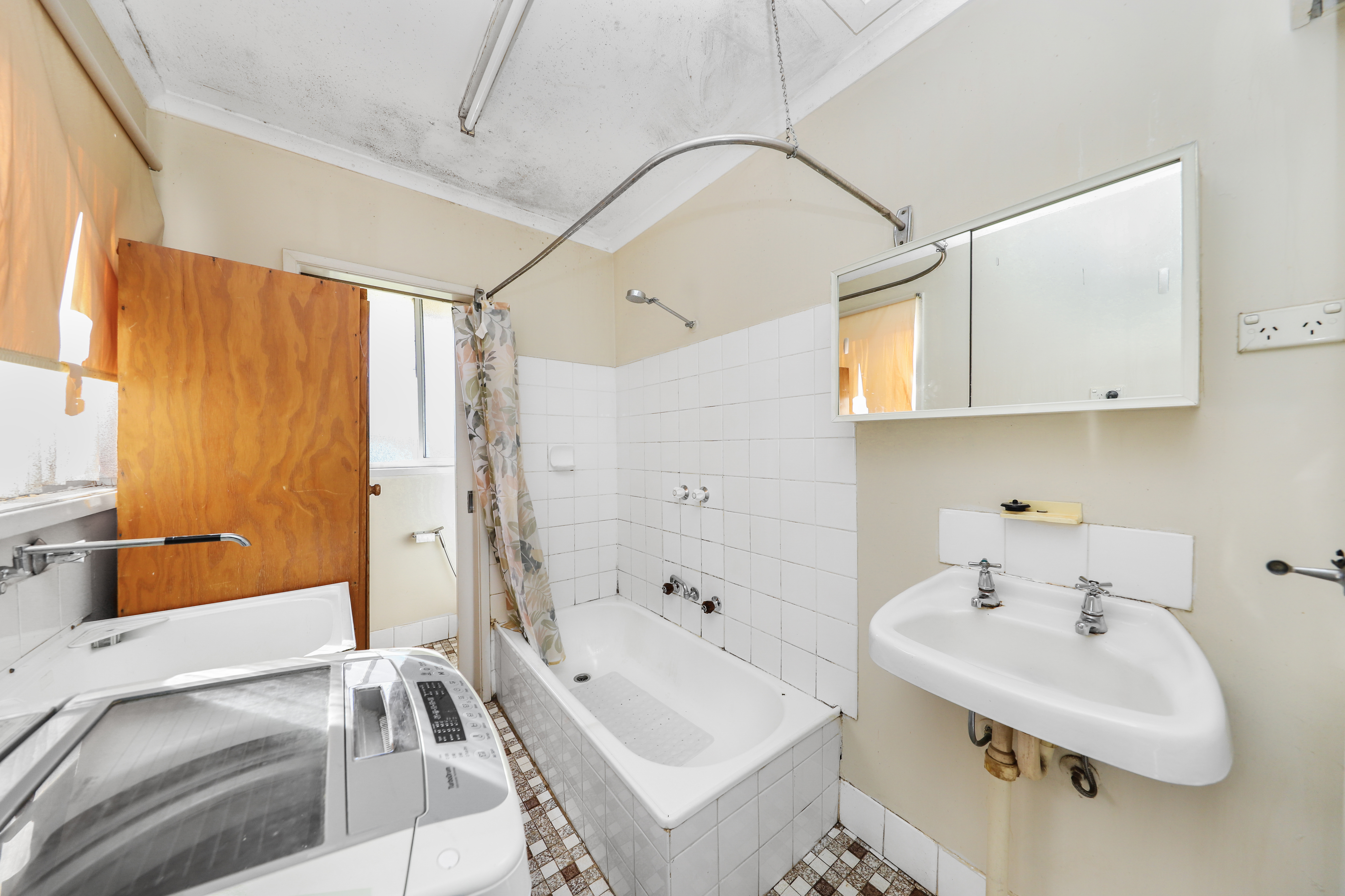 2-bedroom house at 35 Mill Road, Batlow, NSW 2730, Snowy Valleys, New South Wales