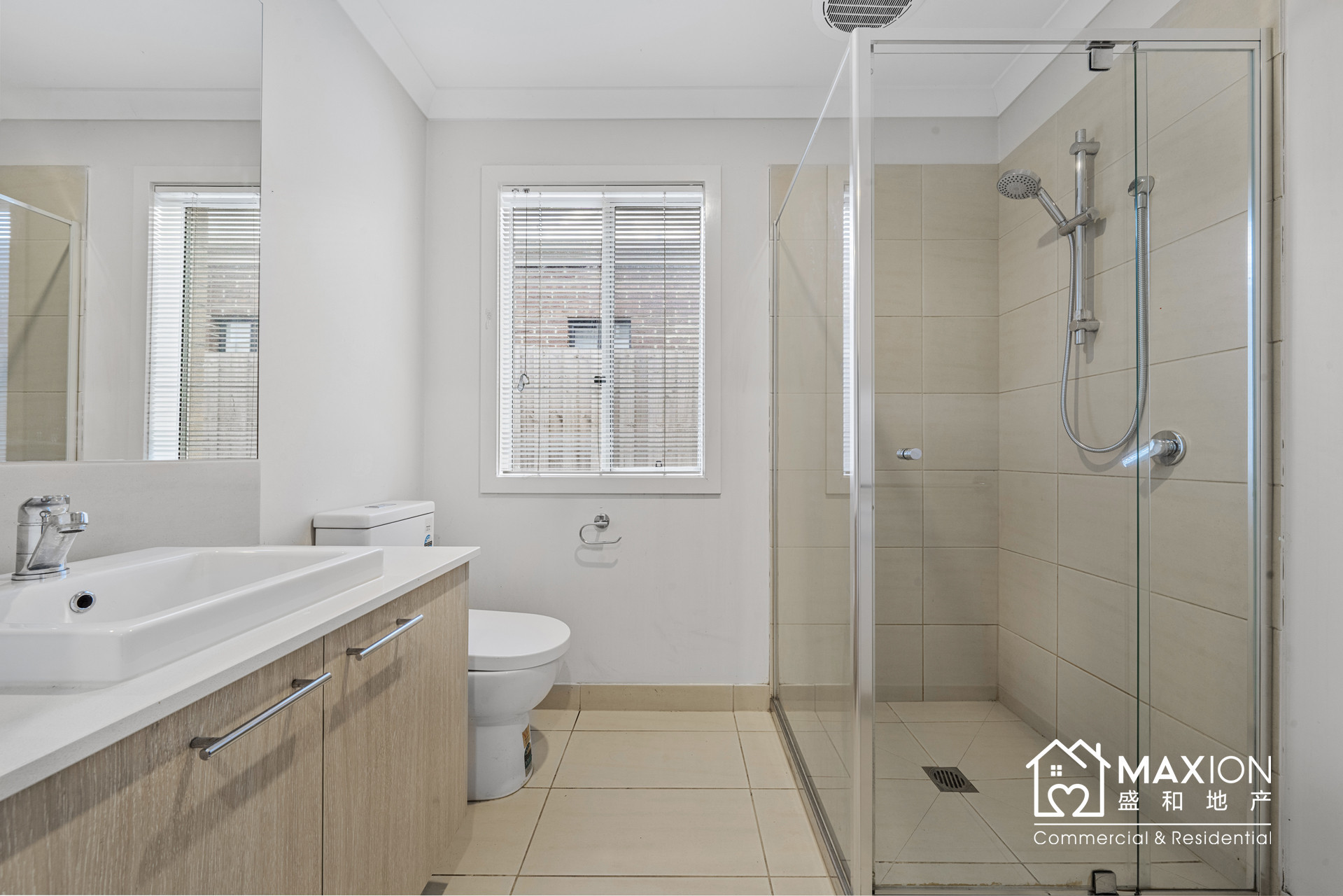 18 JAYLIE STREET, Clyde North VIC 3978 - Image 6