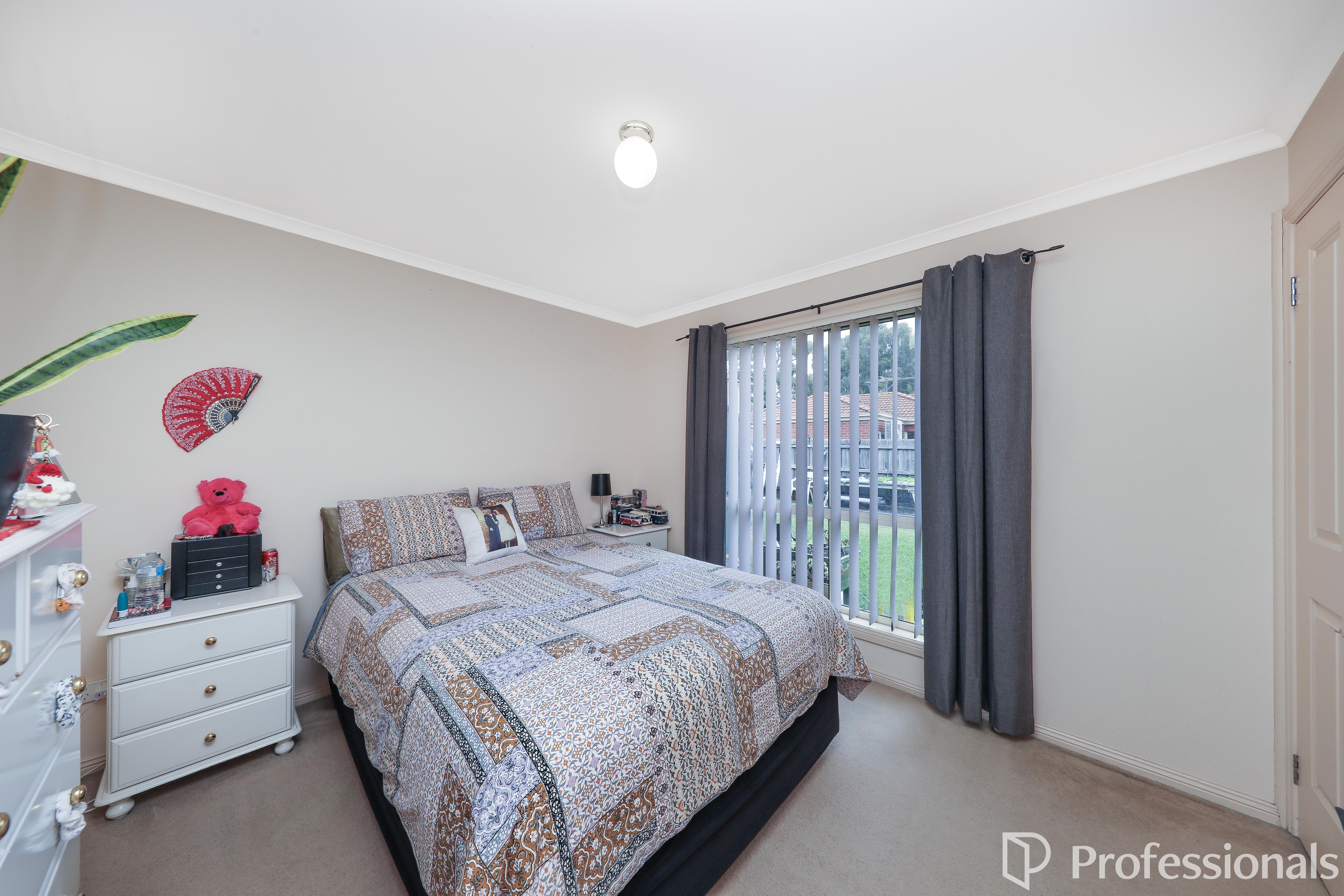 20 PHILLIP STREET, Melton South VIC 3338 - Image 4