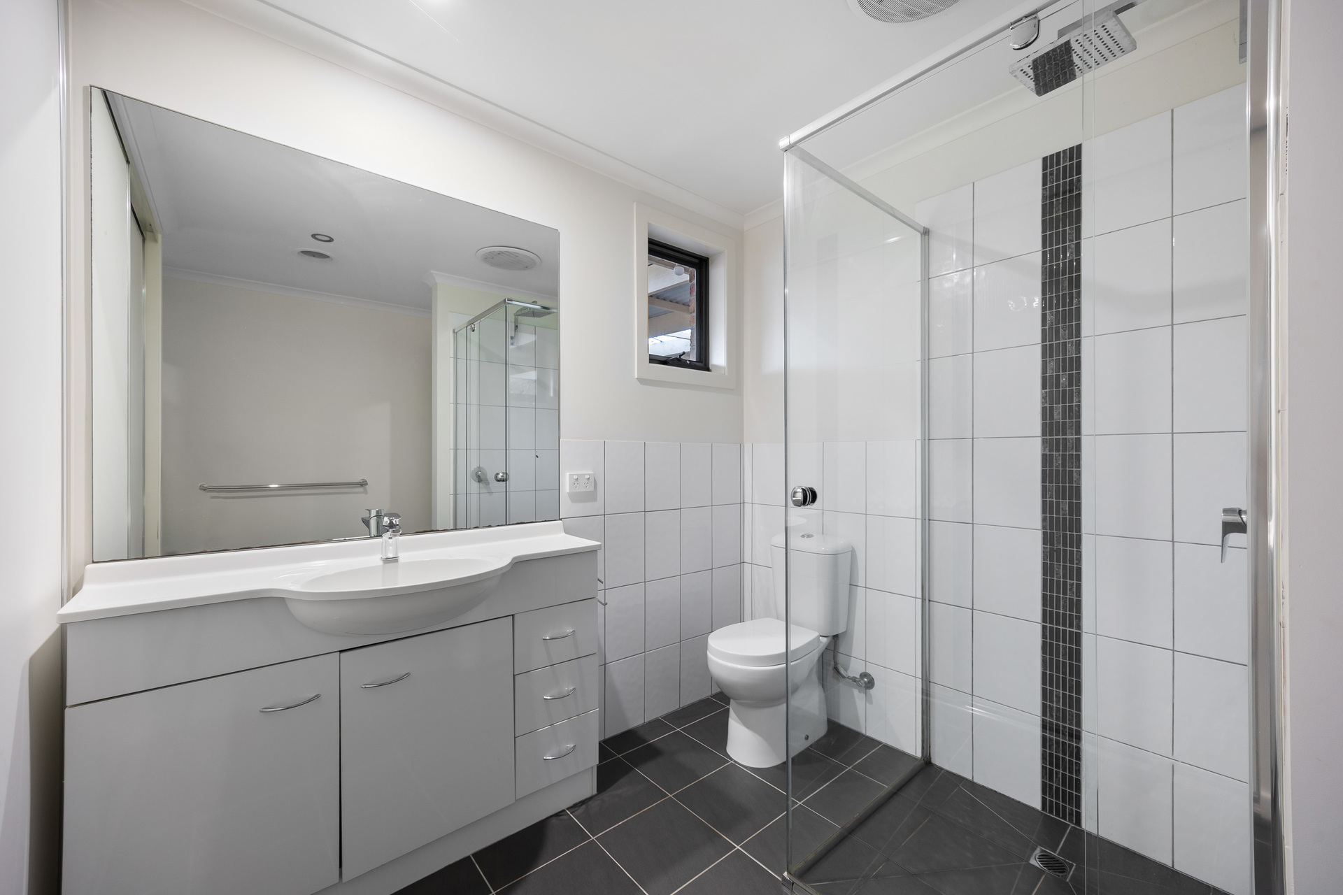 3-bedroom house at 13 Iris Avenue, Wendouree, VIC 3355, Ballarat, Victoria