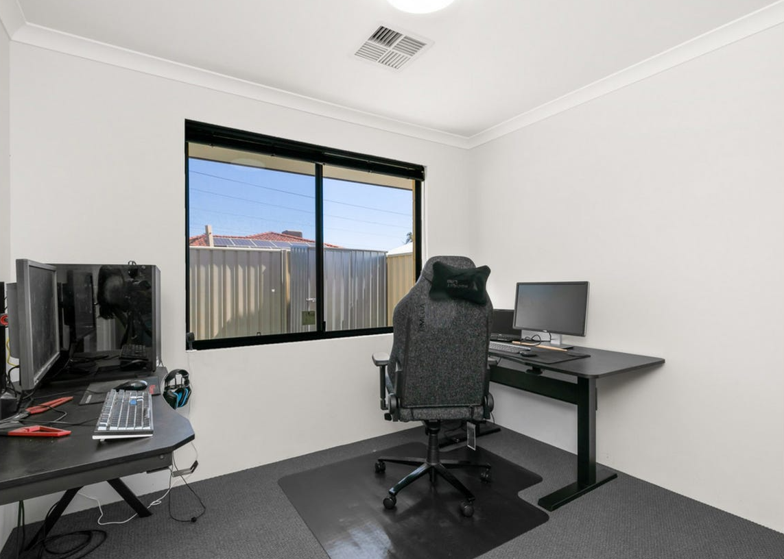 10 Plover Place, Ballajura, WA 6066 - Image 8