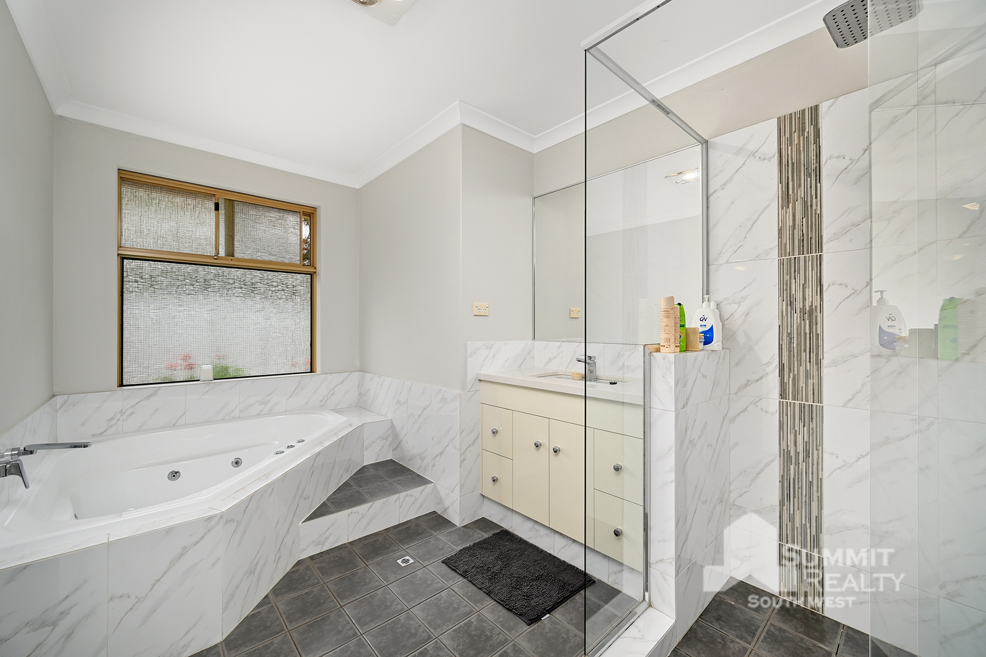 4-bedroom house at 240 Minninup Road, Stratham, WA 6237, Capel, Western Australia