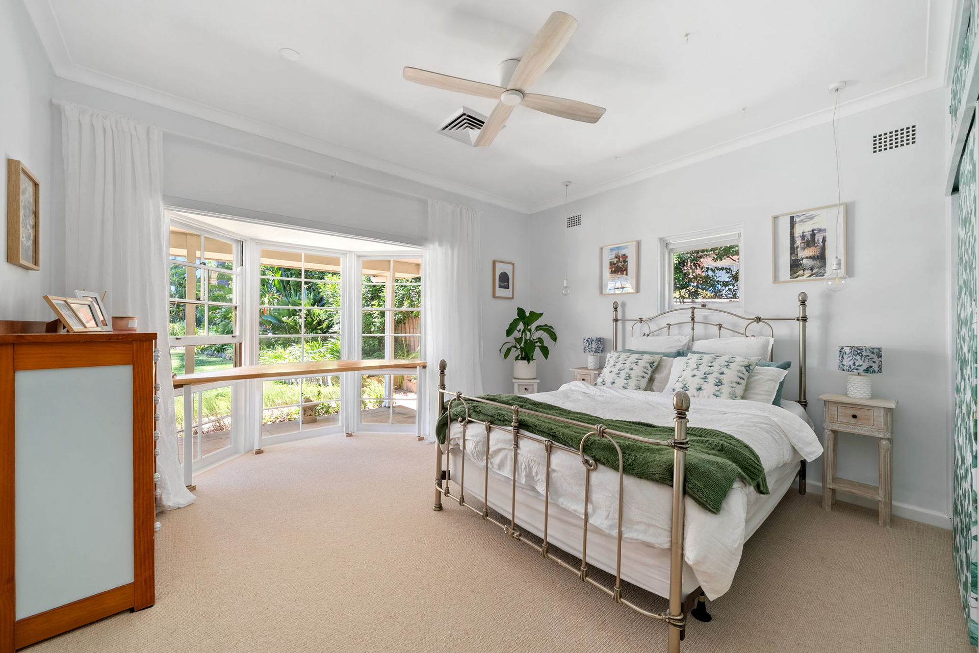 5-bedroom house at 108 Browns Road, Wahroonga, NSW 2076, Ku-Ring-Gai, New South Wales