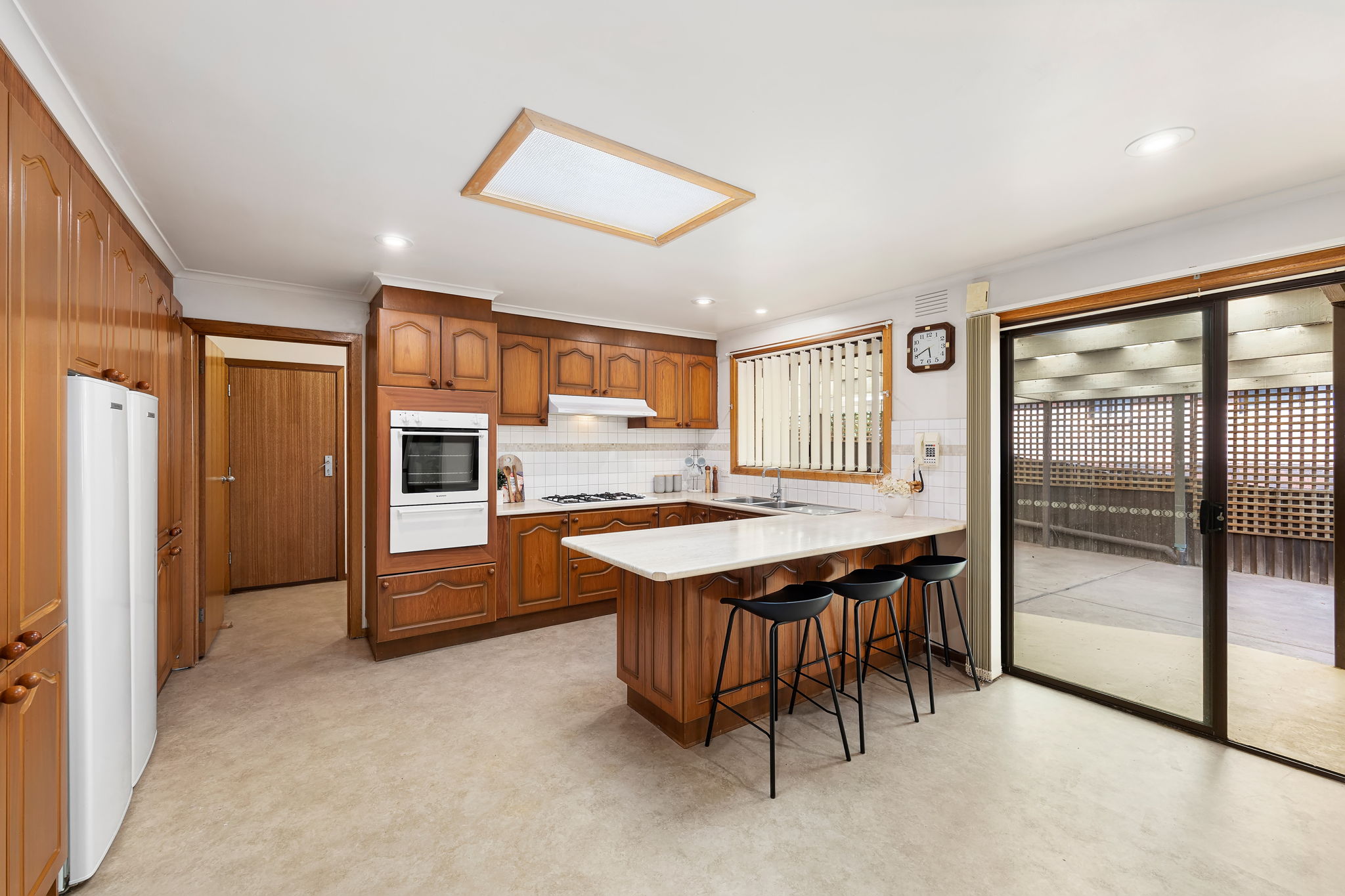 63 Thompson Circuit, Mill Park, VIC 3082 - Image 6