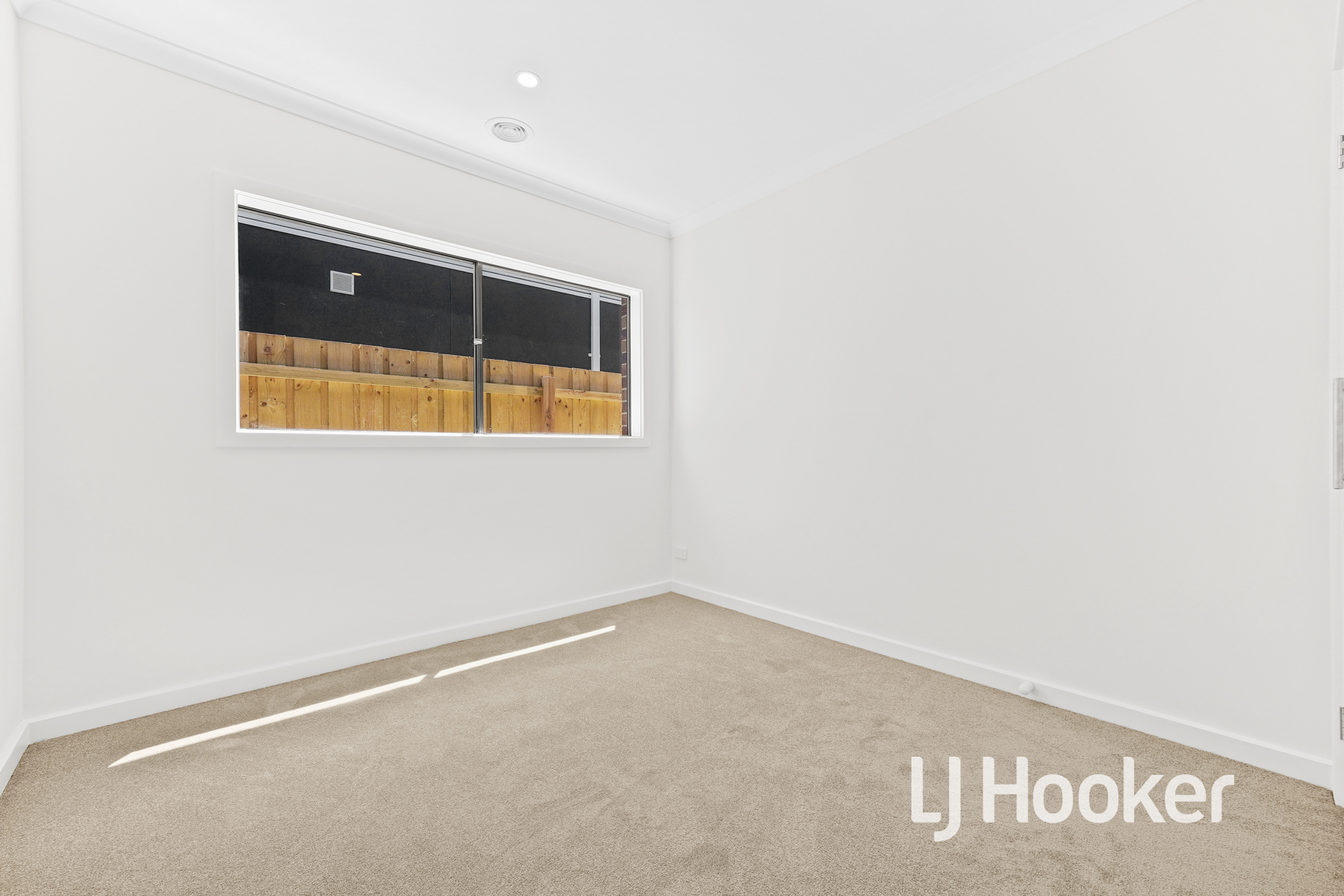 7 Maserati Way, Cranbourne East, VIC 3977 - Image 8