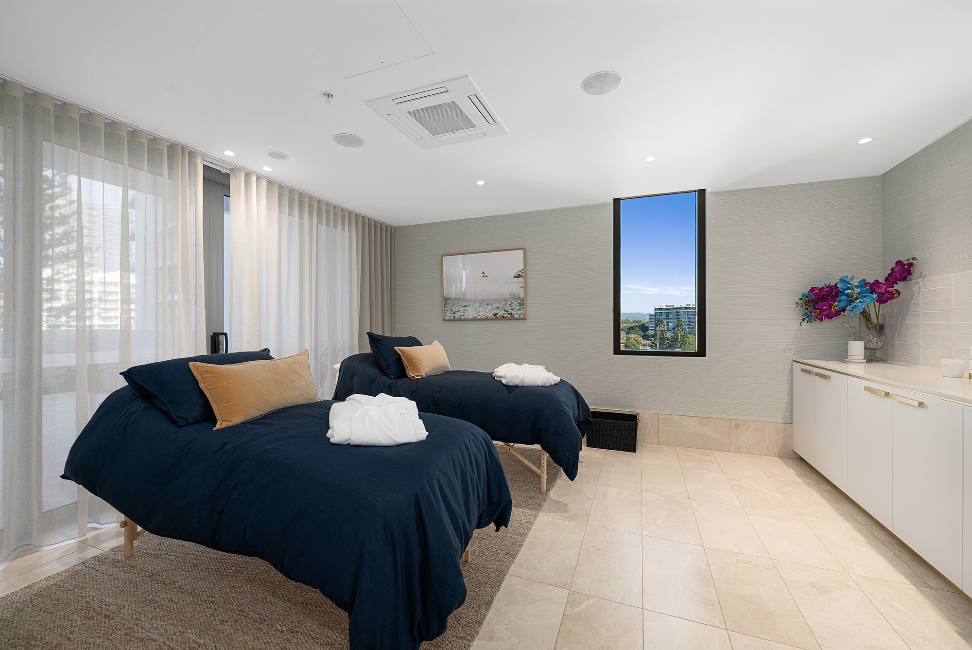 4-bedroom unit at 2401/122 Surf Parade, Broadbeach, QLD 4218, Gold Coast, Queensland