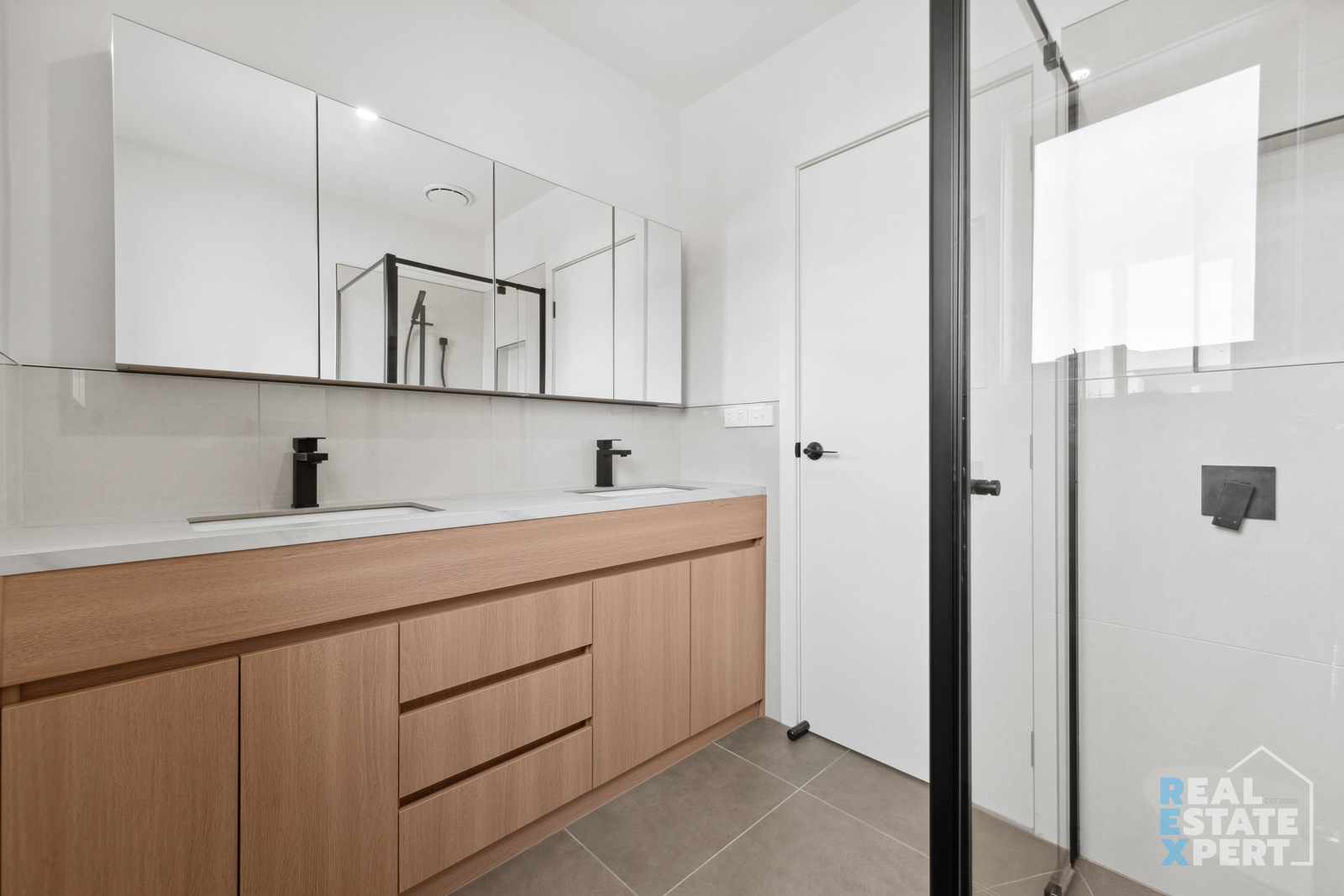 3-bedroom unit at 12 Tiger Way, Officer, VIC 3809, Cardinia, Victoria