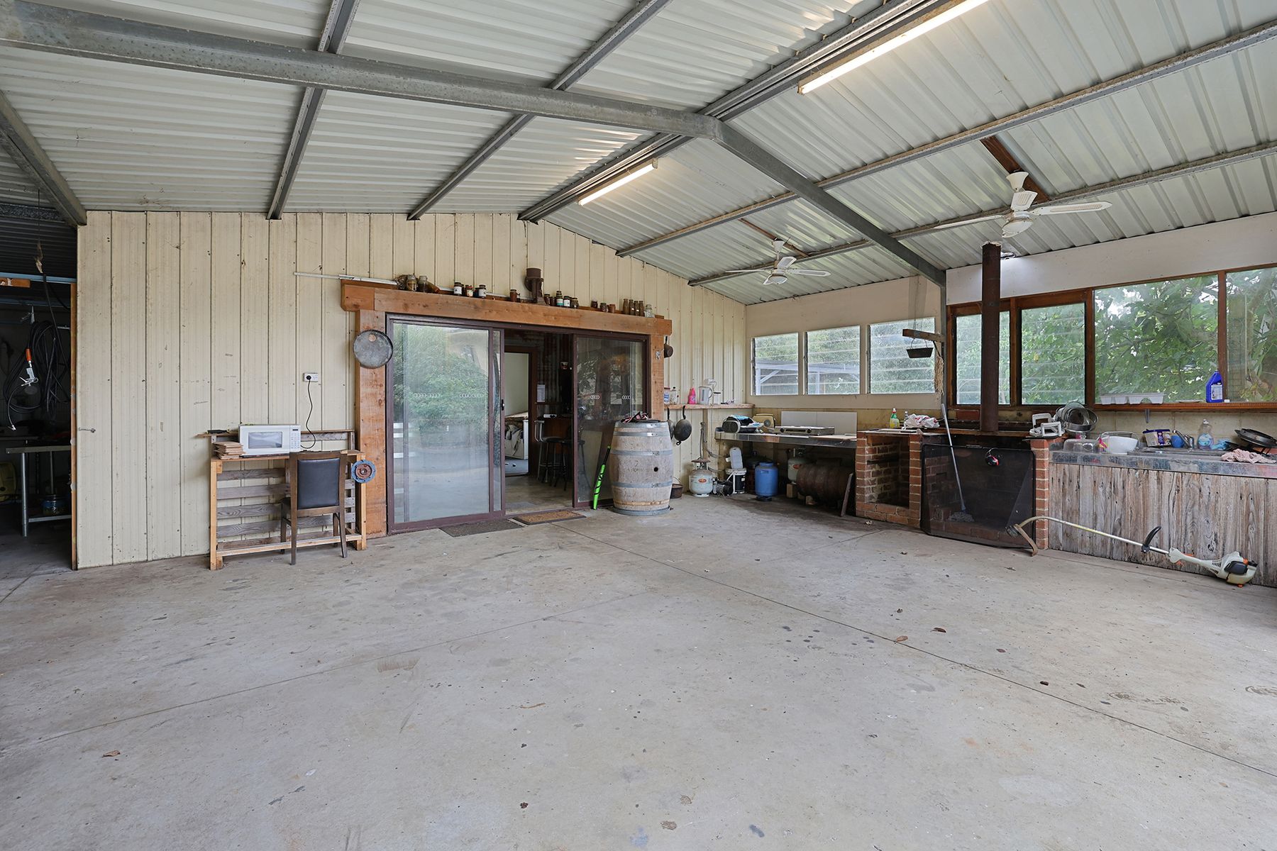 6-bedroom house at 23-25 Moe-Willow Grove Road, Willow Grove, Vic, 3825, Baw Baw, Victoria