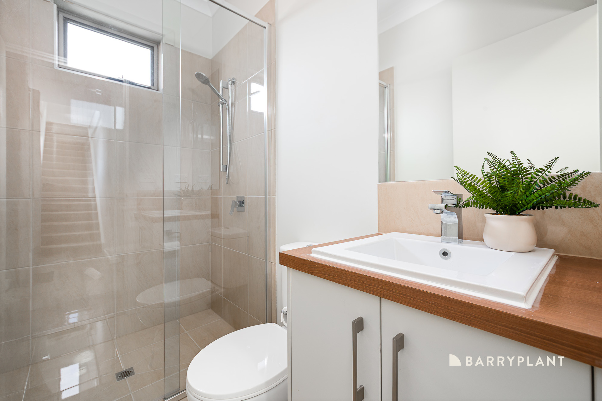 1 32 RUFUS STREET, EPPING VIC 3076 - Image 8