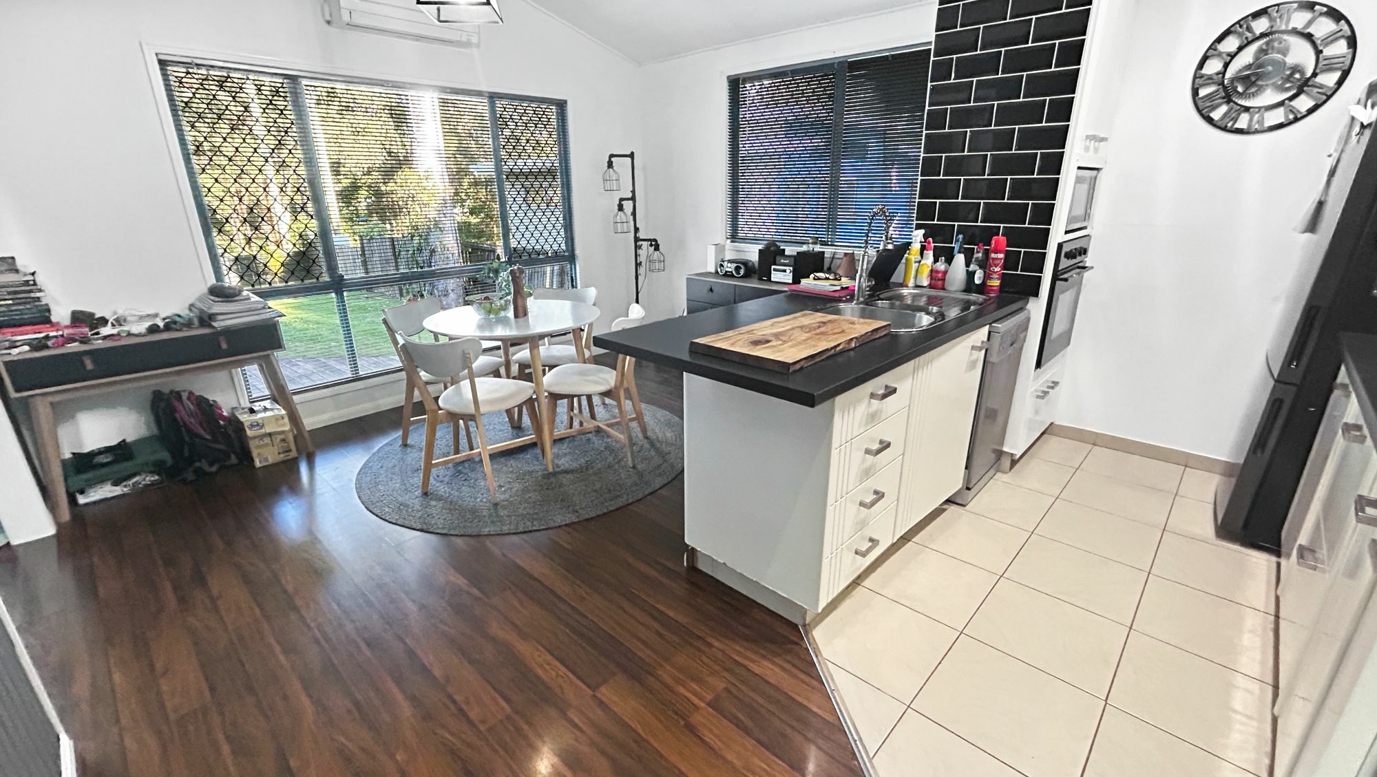 25 Eastern Road, Macleay Island, QLD 4184 - Image 2