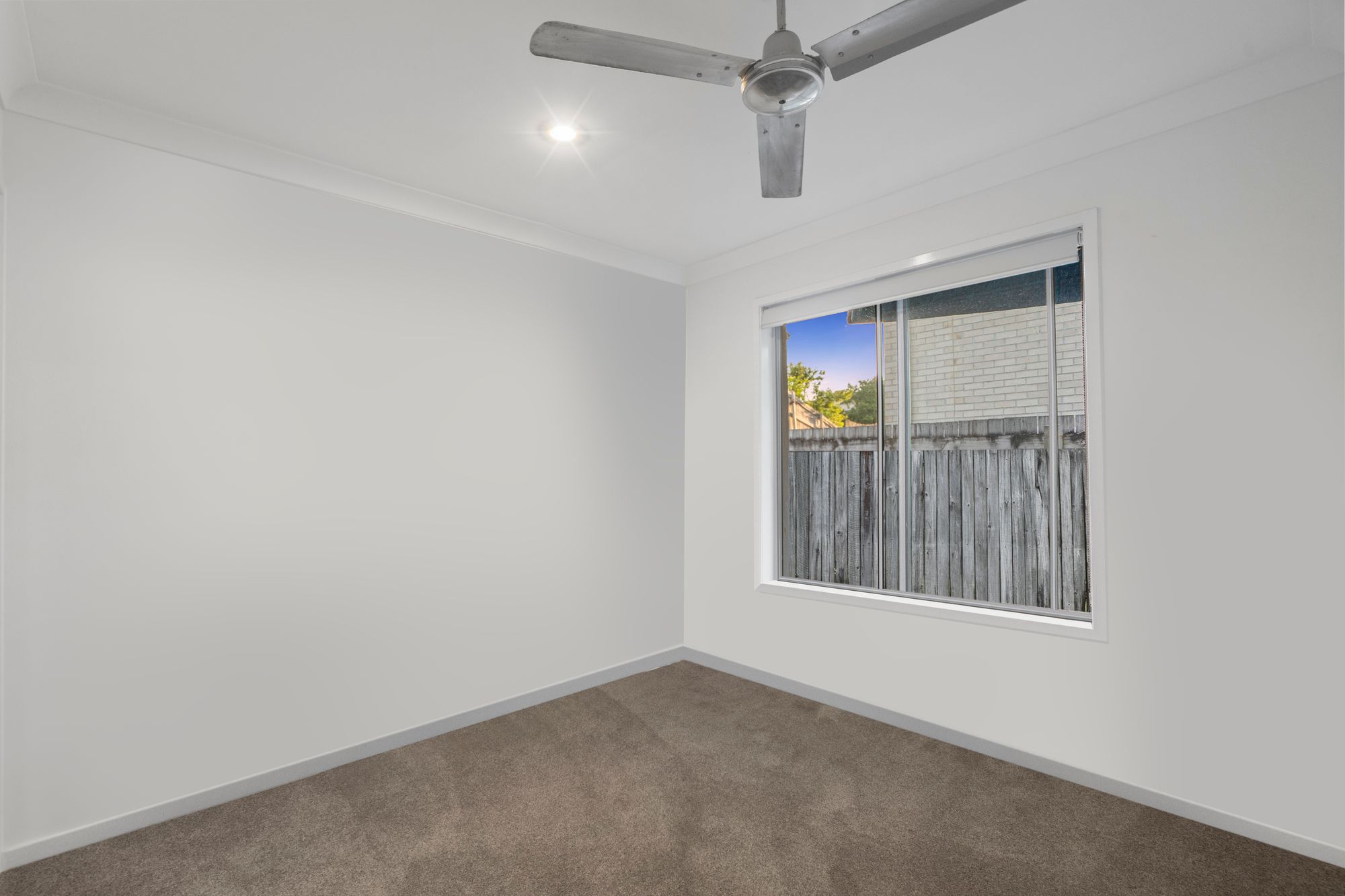 44 WYNDHAM CIRCUIT, Holmview QLD 4207 - Image 10