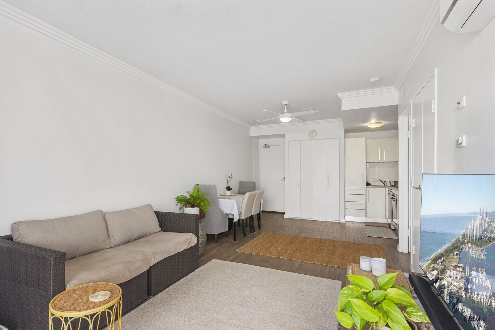 1313/10 Fifth Avenue, Palm Beach, Qld, 4221 - Image 3