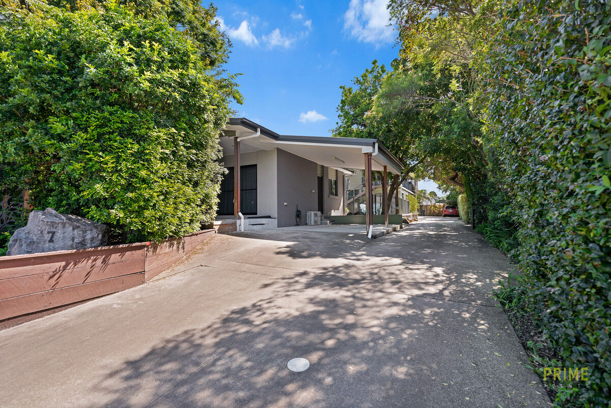 7 ROHAN WAY, Kawungan QLD 4655 - Image 4