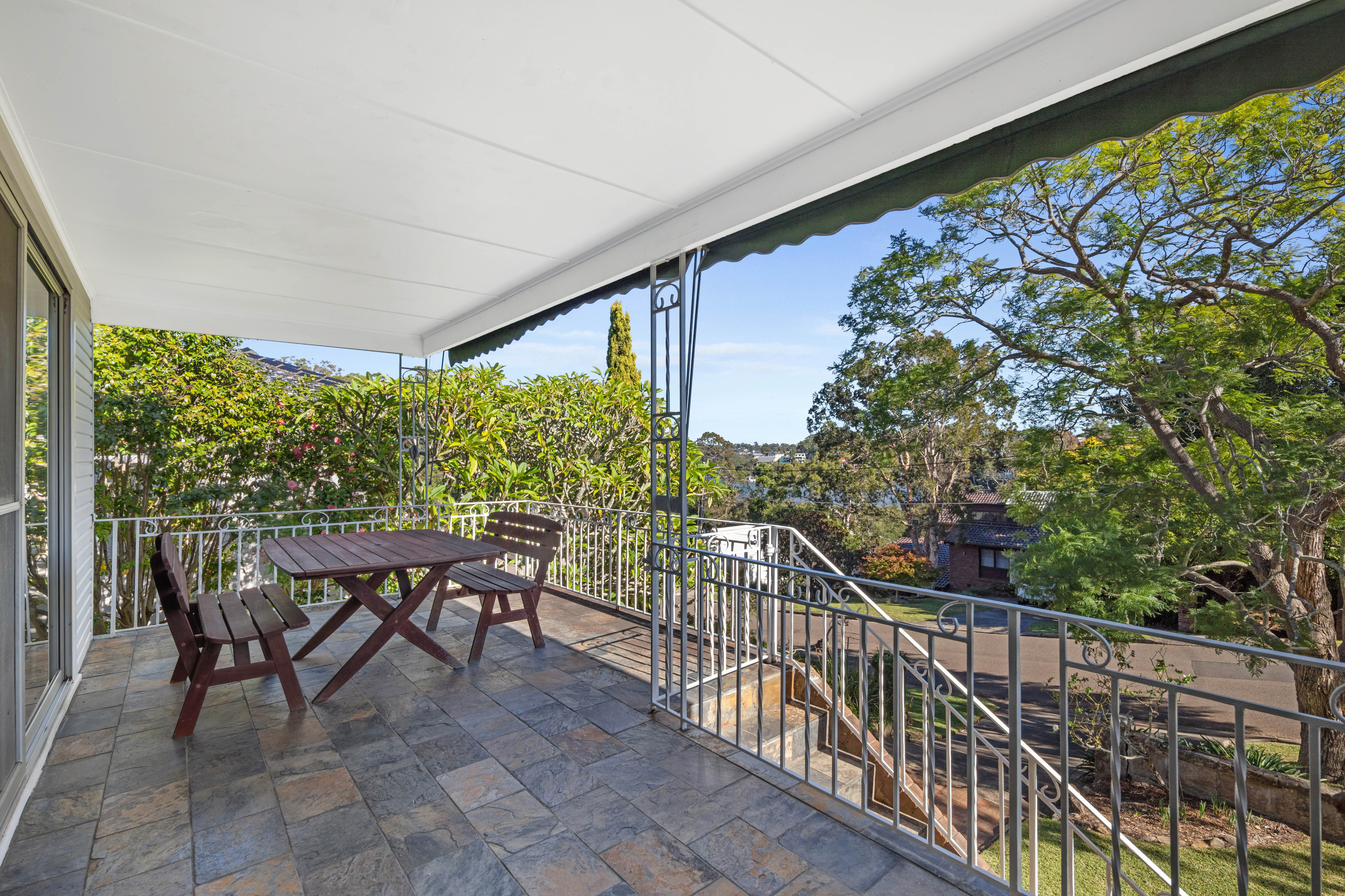 15 LLEWELLYN STREET, Oatley NSW 2223 - Image 2