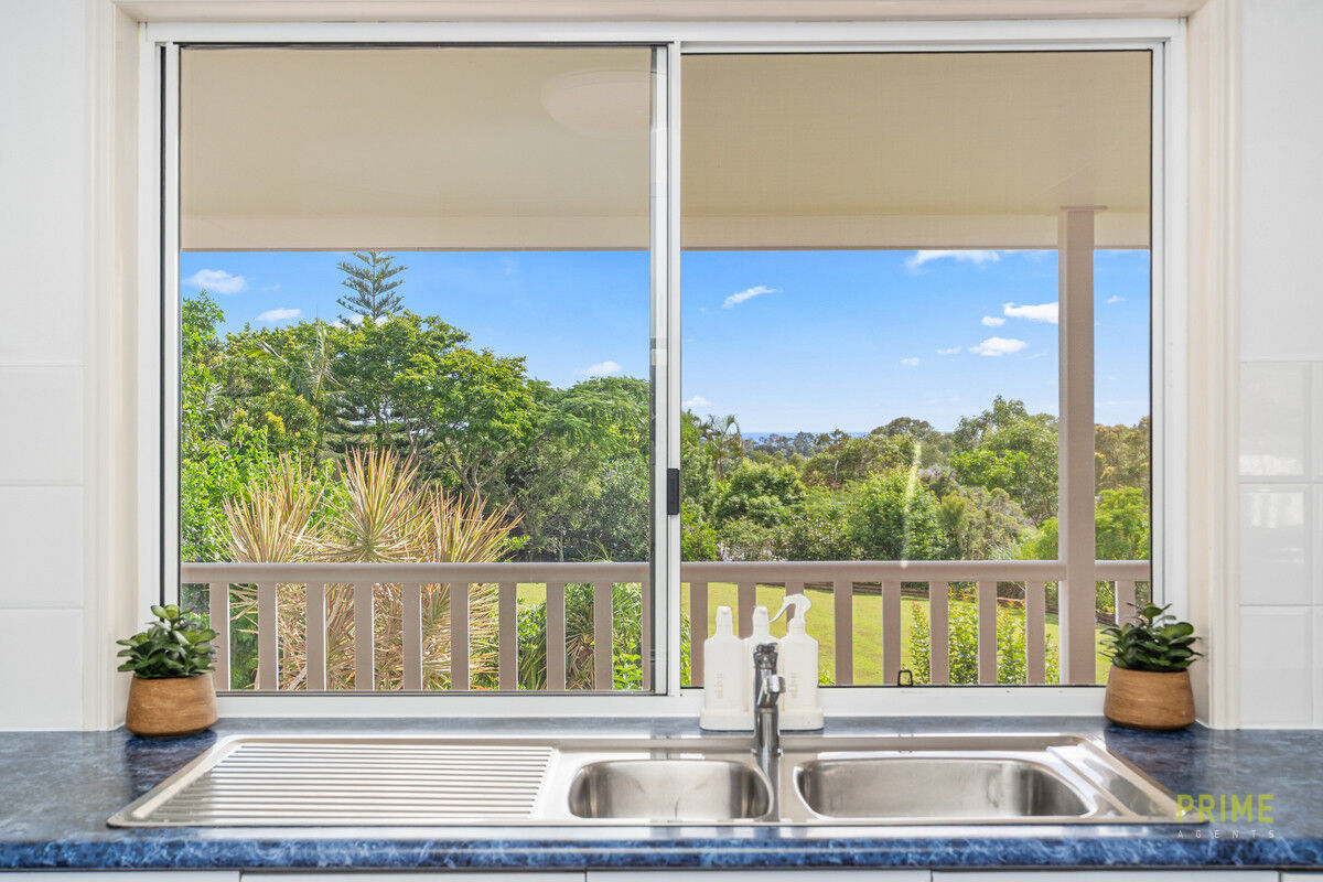 20 AZURE COURT, Dundowran Beach QLD 4655 - Image 4
