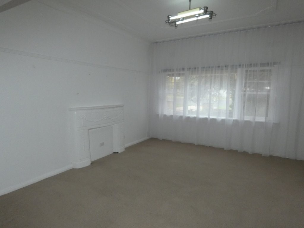 5-bedroom house at 43 Devereux Street, Warracknabeal, VIC 3393, Yarriambiack, Victoria