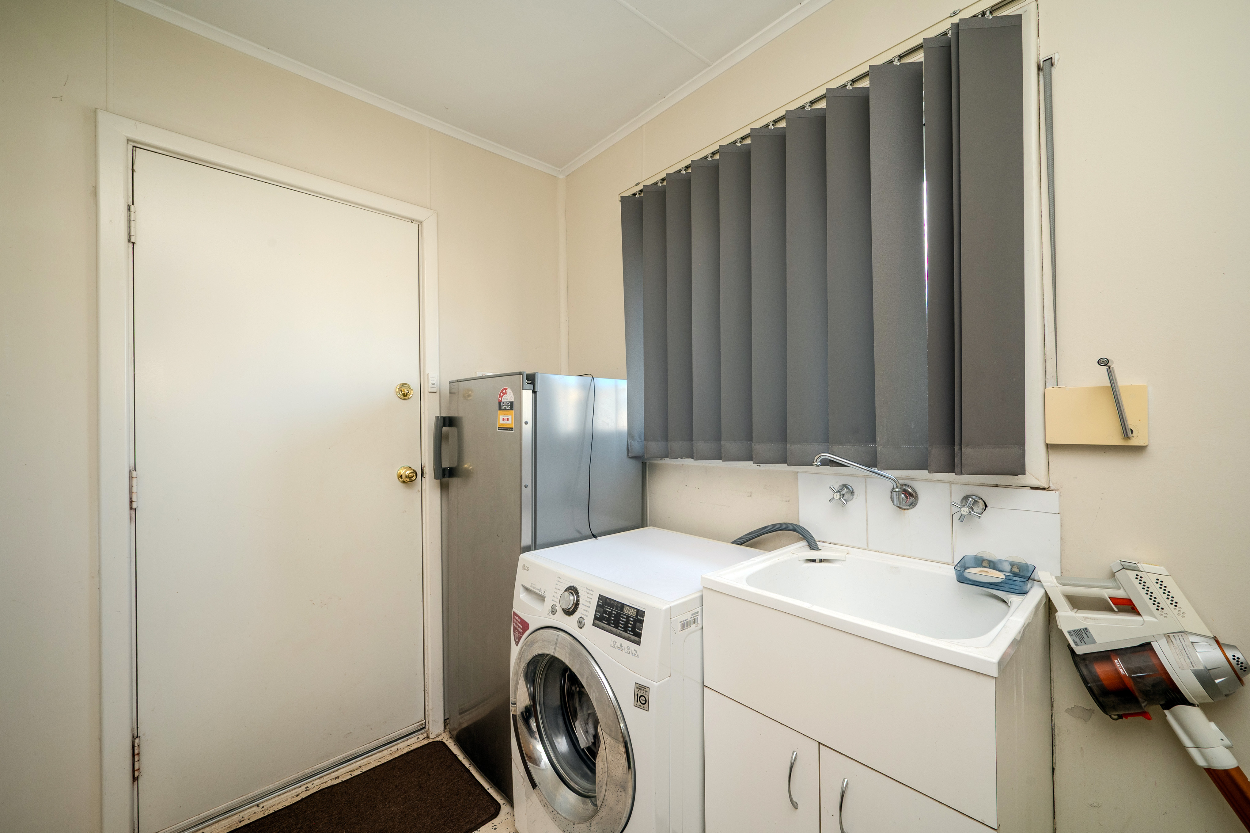 3-bedroom unit at 54A Hainsworth Avenue, Girrawheen, WA 6064, Wanneroo, Western Australia