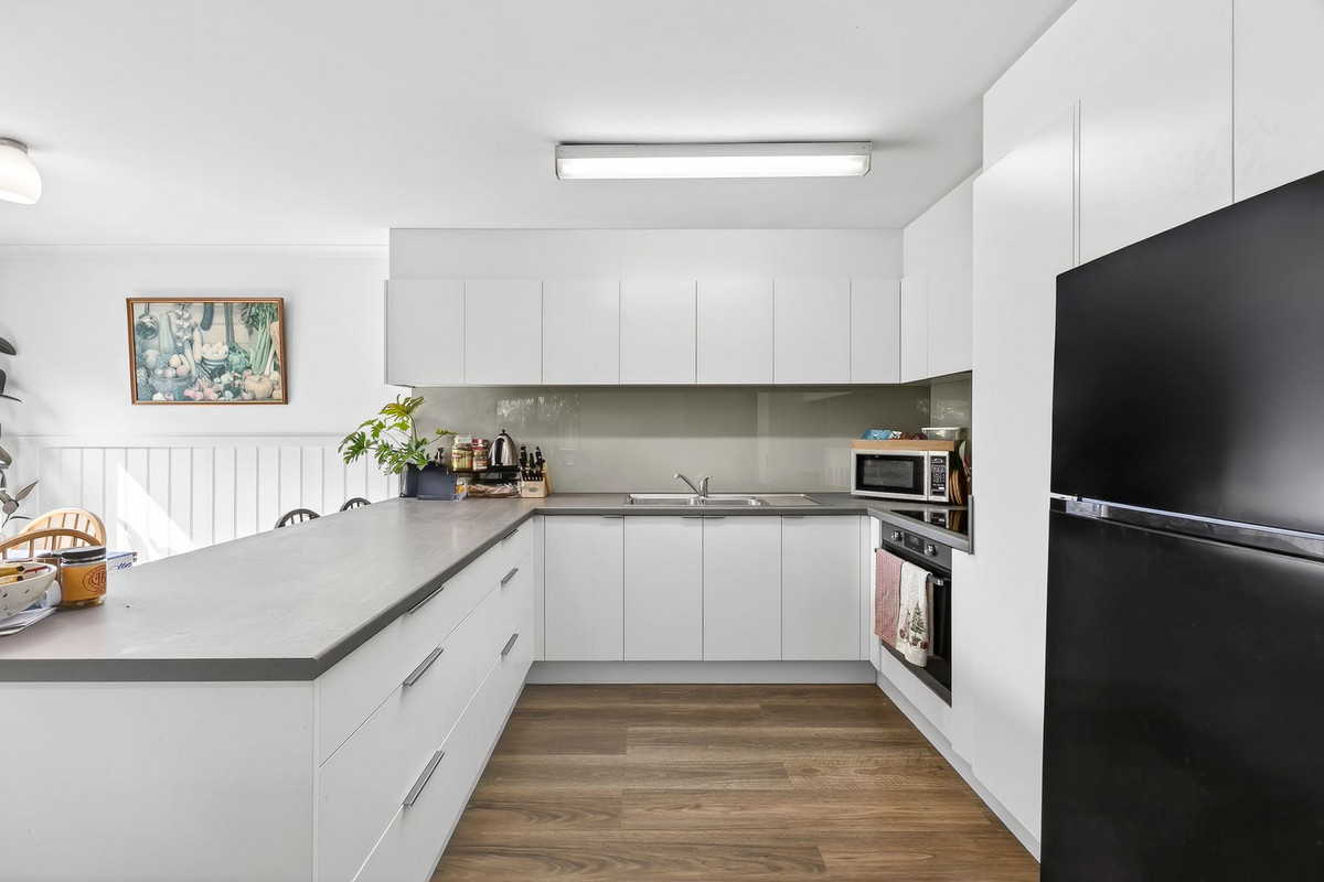 33 STRATHMORE DRIVE, Jan Juc VIC 3228 - Image 3