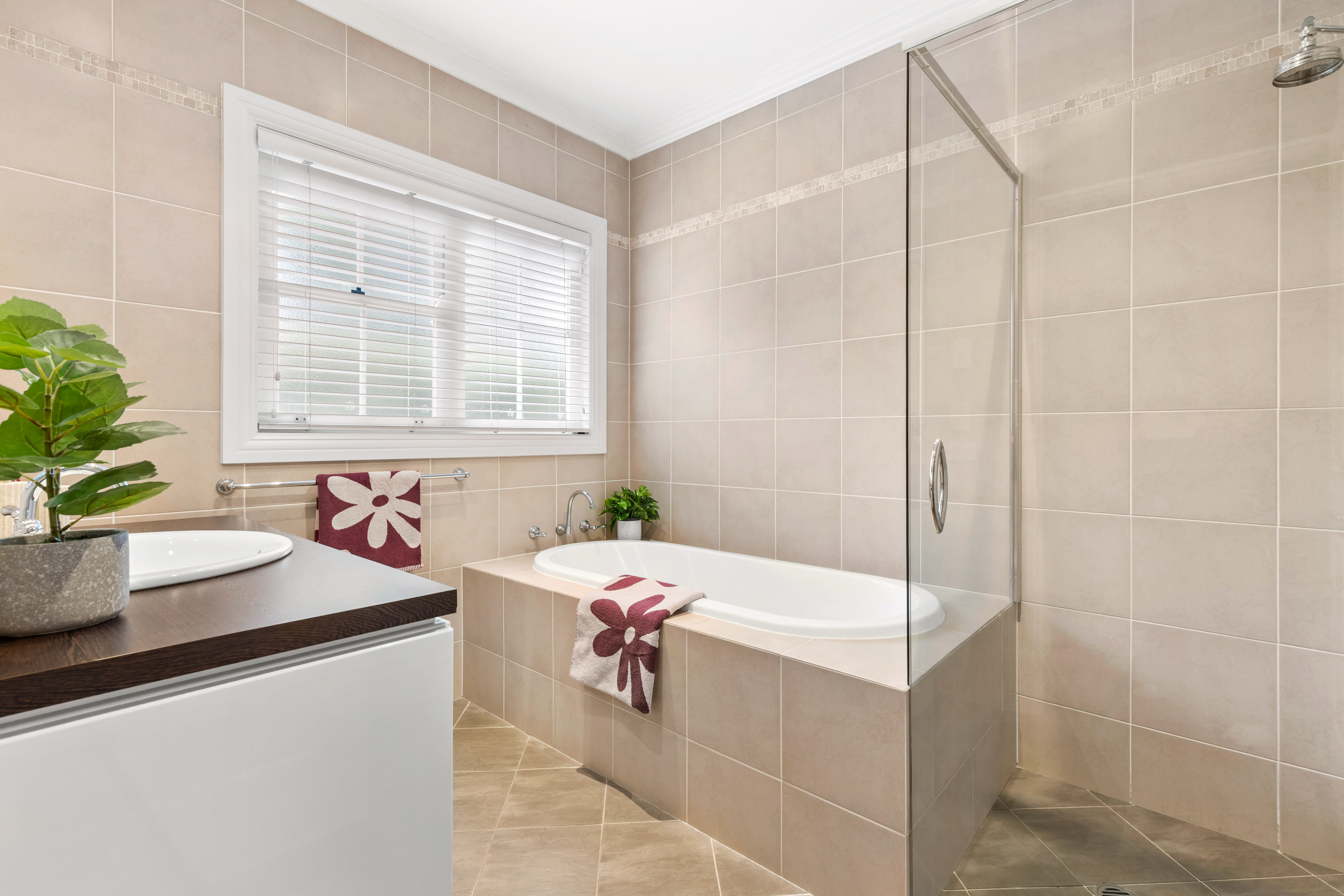 4-bedroom house at 7 Euroka Road, Glenbrook, NSW 2773, Blue Mountains, New South Wales
