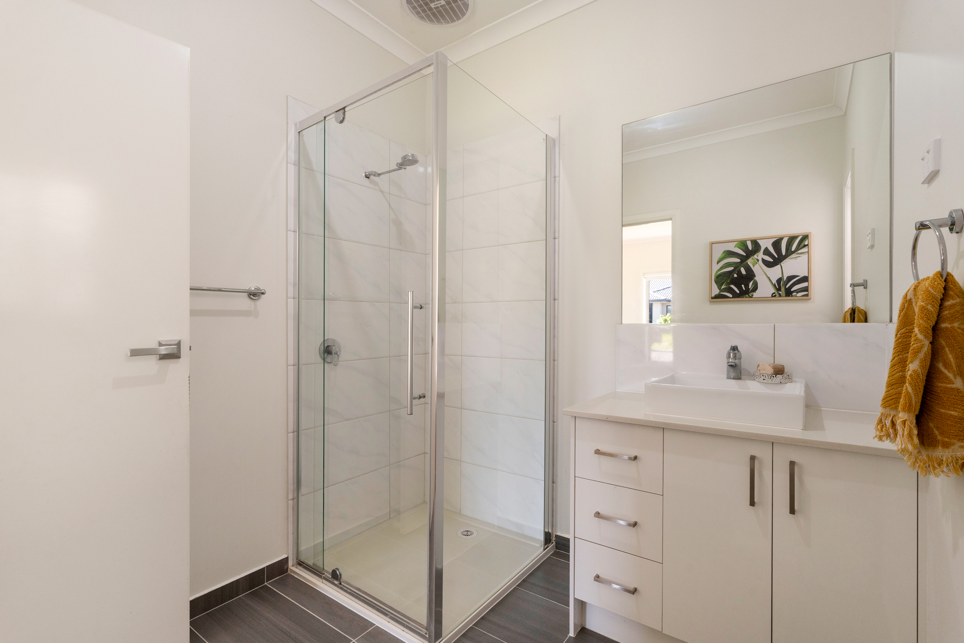 3-bedroom house at 31 LOUDON CIRCUIT, Craigieburn VIC 3064, Hume, Victoria