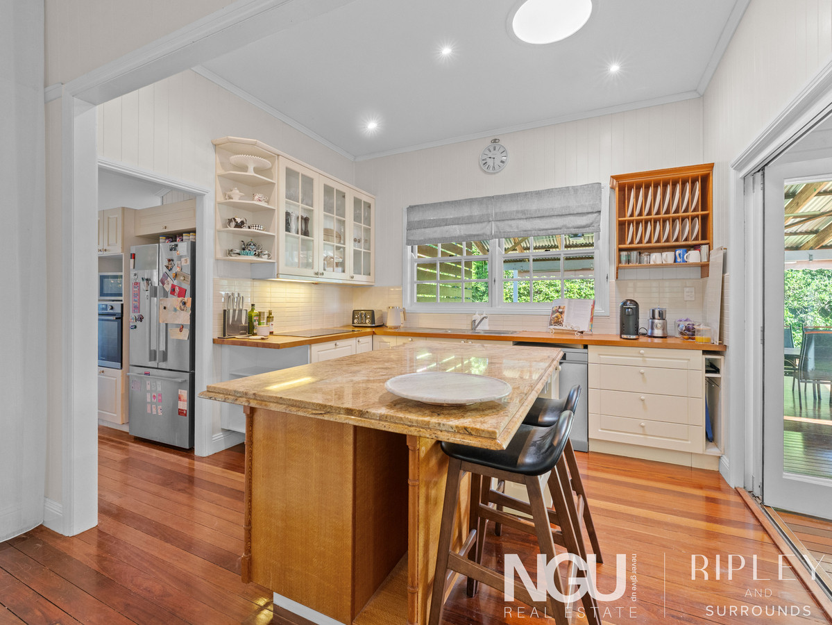 13 OLMAI AVENUE, Eastern Heights QLD 4305 - Image 2