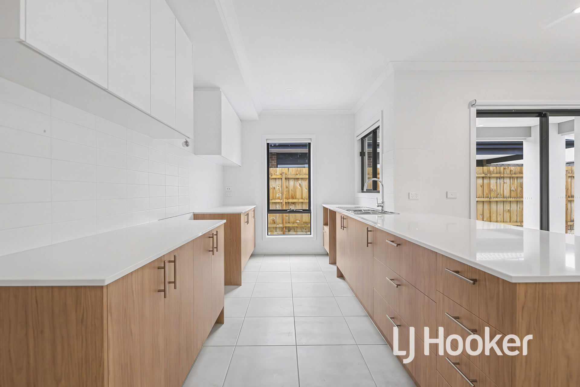35 Dream Avenue, Cranbourne East, Vic, 3977 - Image 4