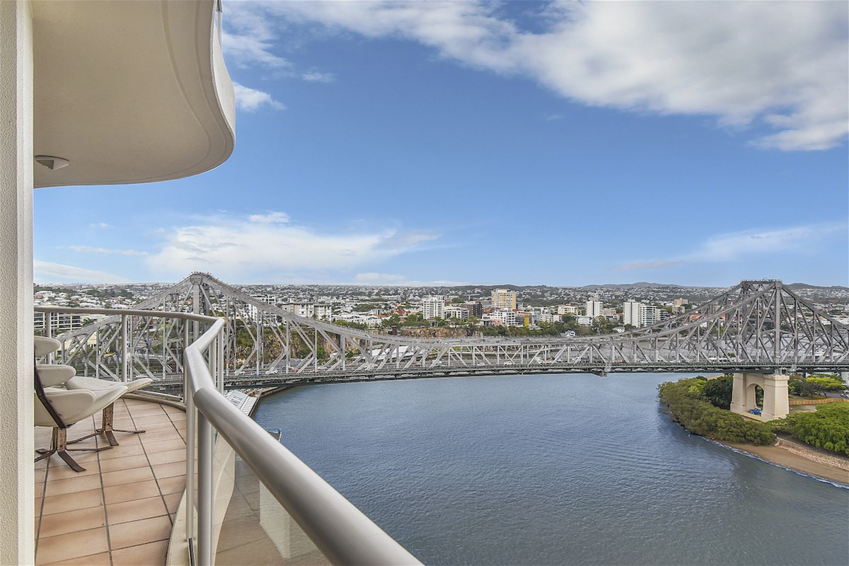 32 MACROSSAN STREET, Brisbane City QLD 4000 - Image 1