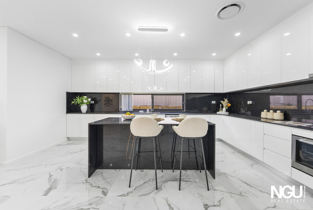 5-bedroom house at 13 Kuala Close, Dean Park, NSW 2761, Blacktown, New South Wales