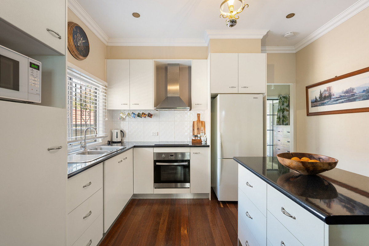 12 COLLINS STREET, Mount Lofty QLD 4350 - Image 3
