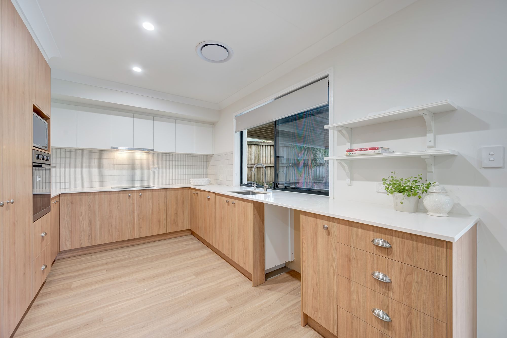 2 WATERLILY PLACE, Calamvale QLD 4116 - Image 8