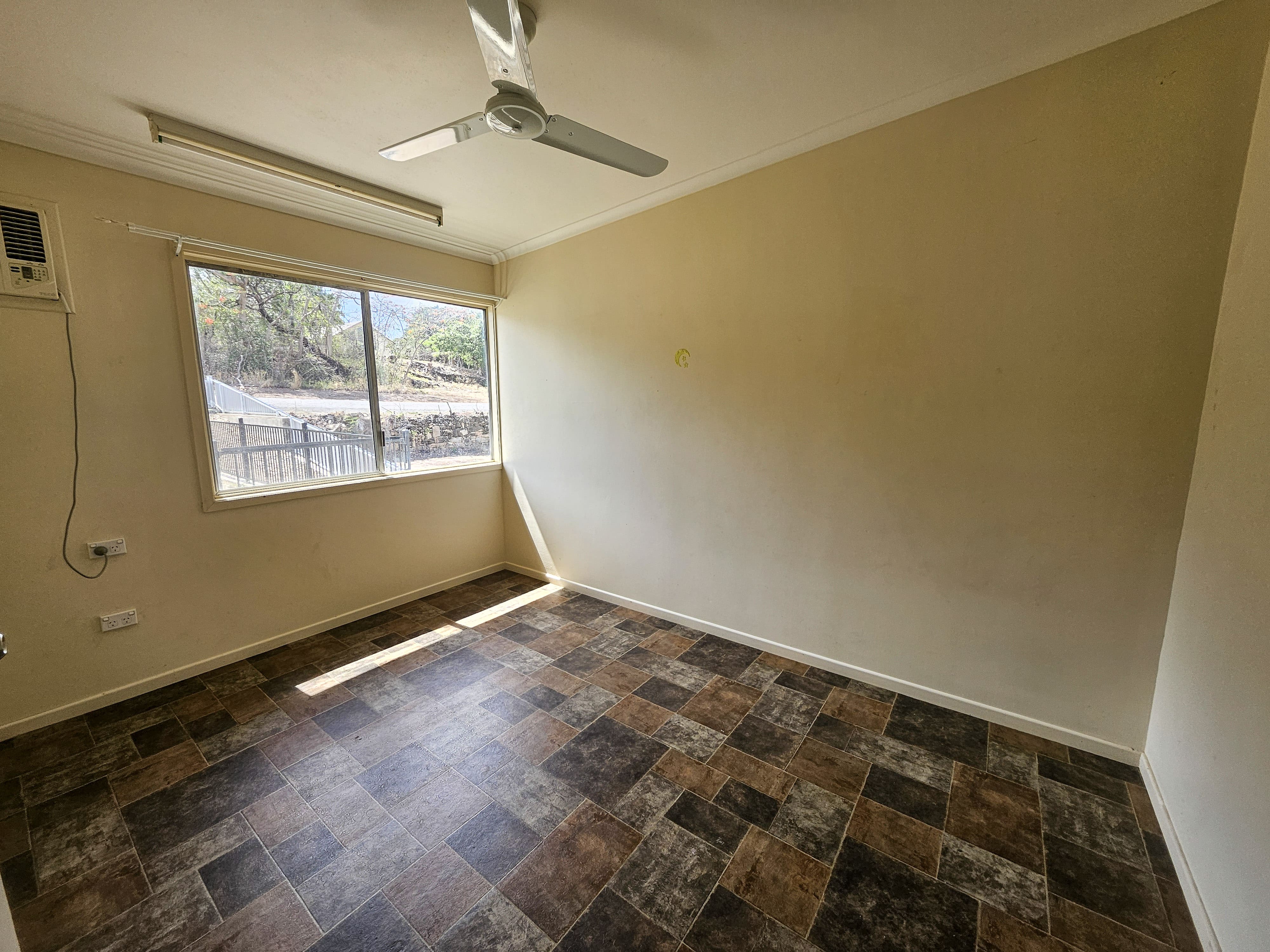 4-bedroom unit at 55 Helen Street, Cooktown, QLD 4895, Cook, Queensland