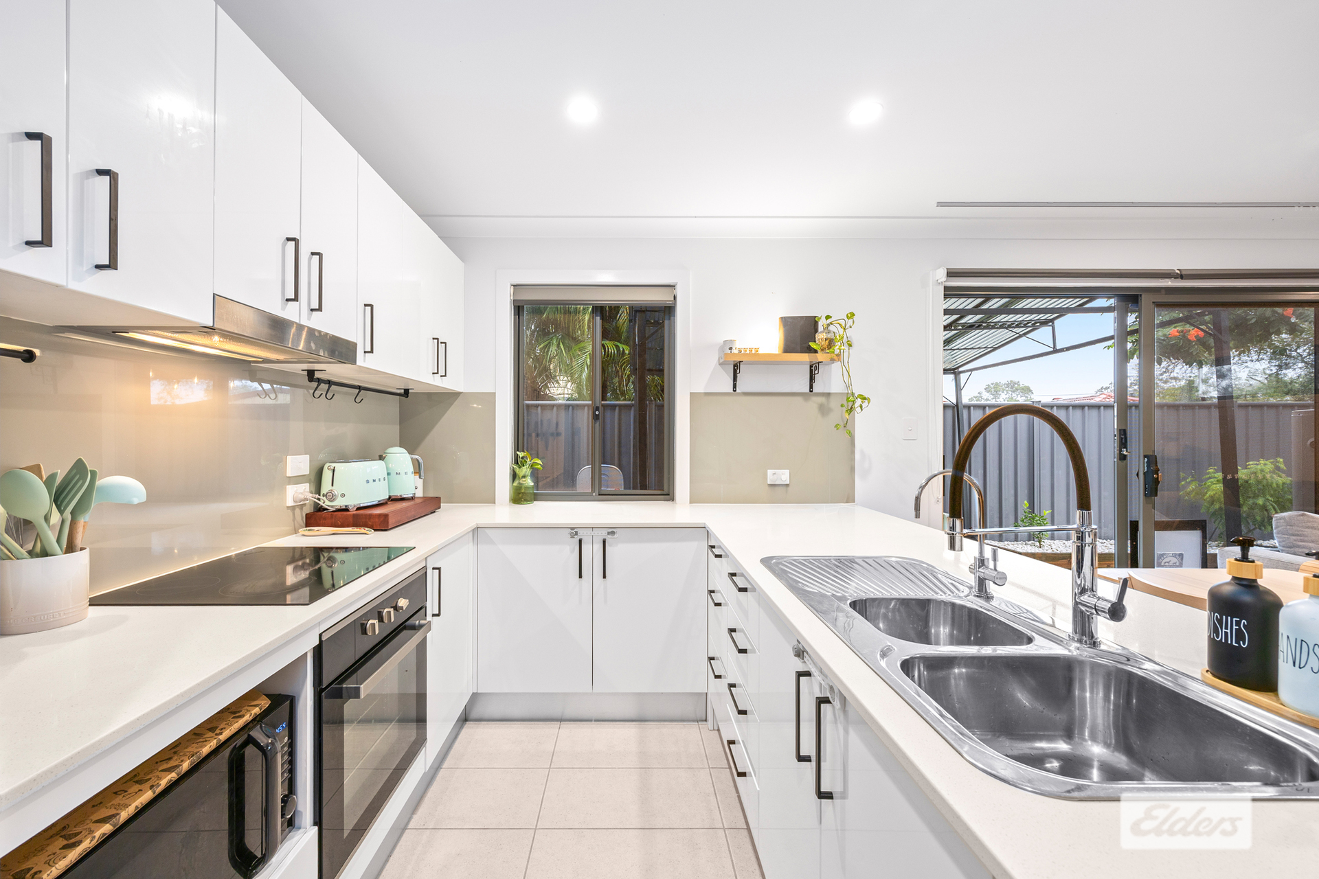 4-bedroom unit at UNIT 13 25-27 ARAFURA AVENUE, Loganholme QLD 4129, Logan, Queensland