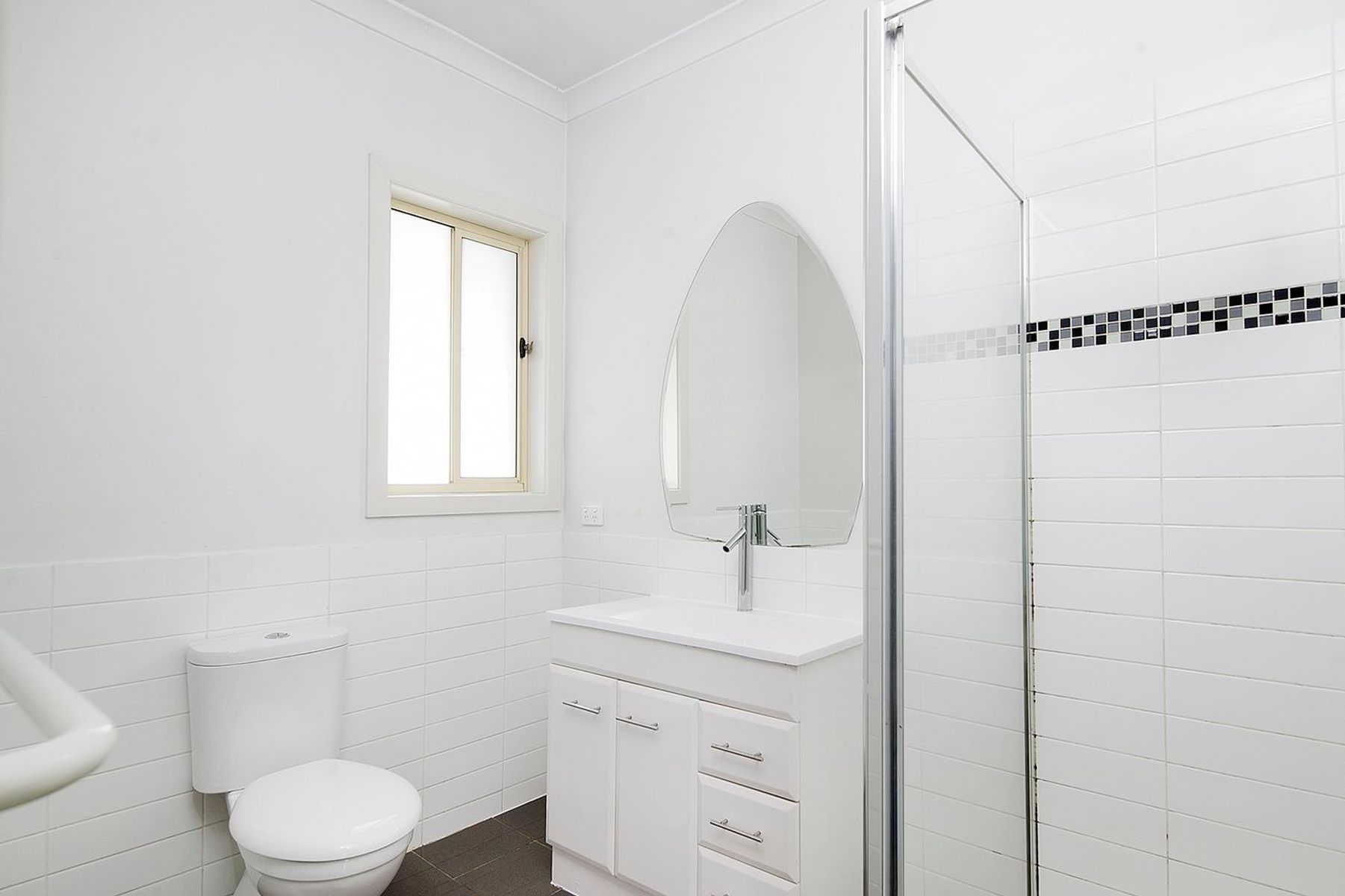 1&2/17  Boyd Street, Dandenong North, Vic, 3175 - Image 4