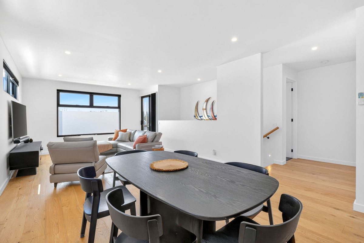 6/41 Beach Road, Torquay, Vic, 3228 - Image 4