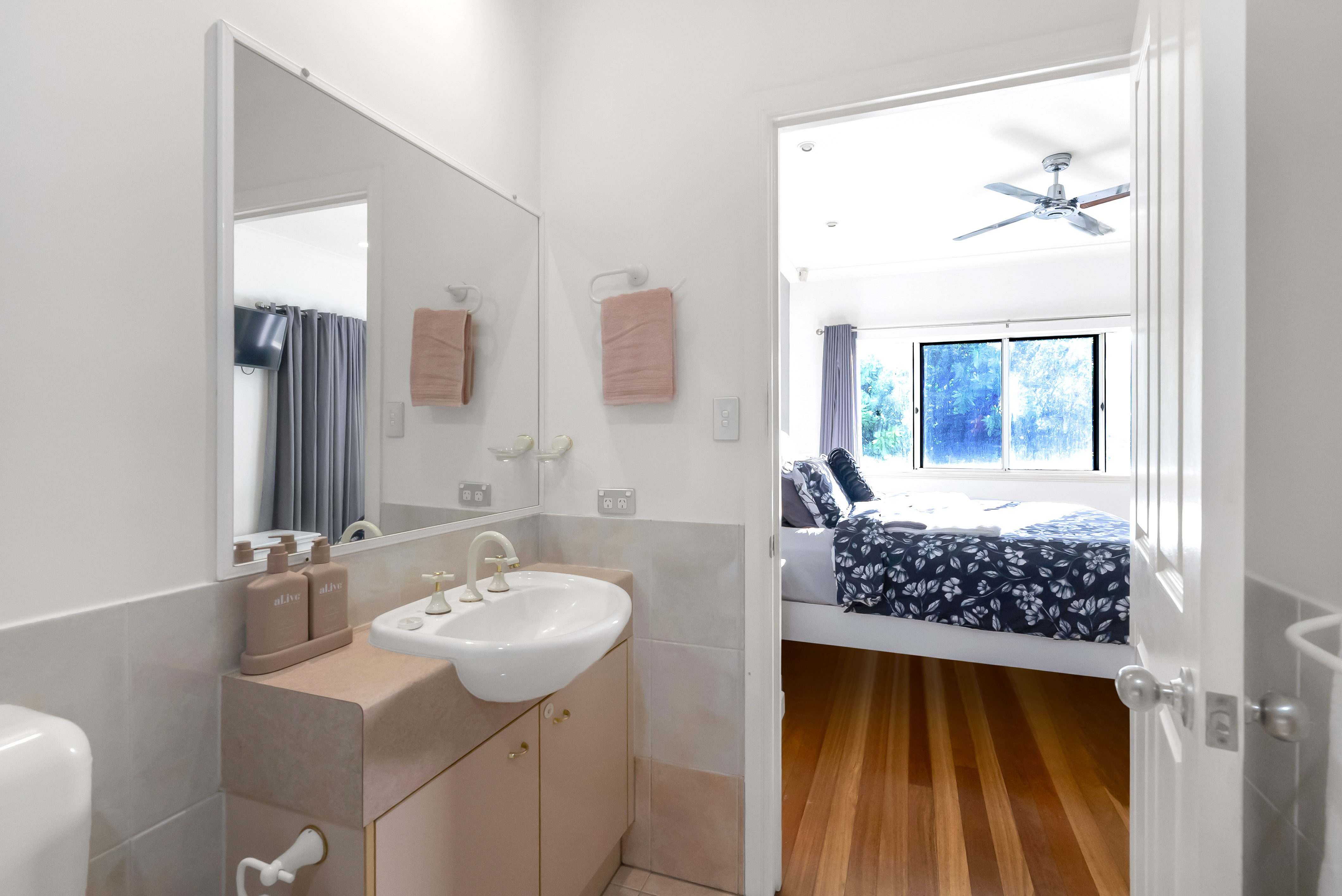 10 EAST PARKRIDGE DRIVE, Brinsmead QLD 4870 - Image 6