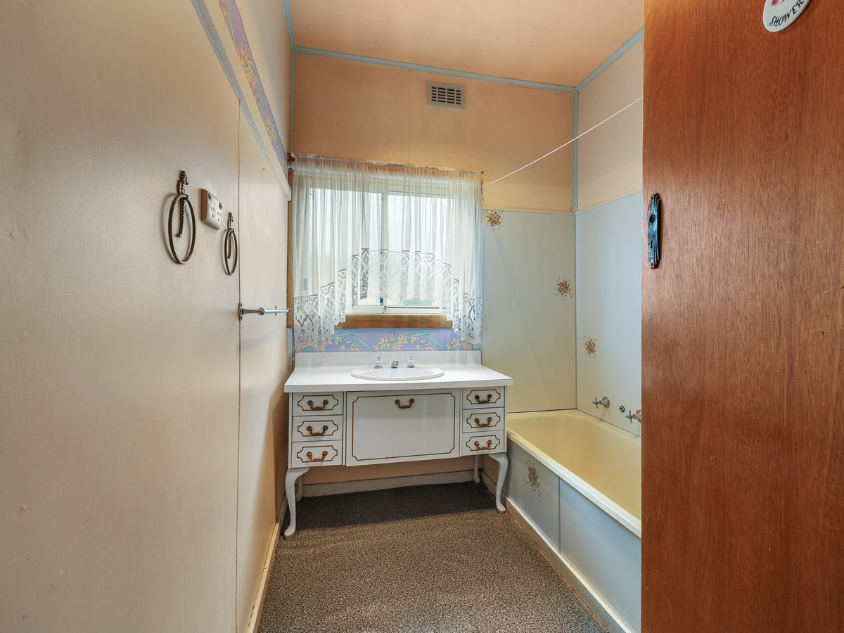 3-bedroom house at 135 Coleraine Road, Hamilton, VIC 3300, Southern Grampians, Victoria