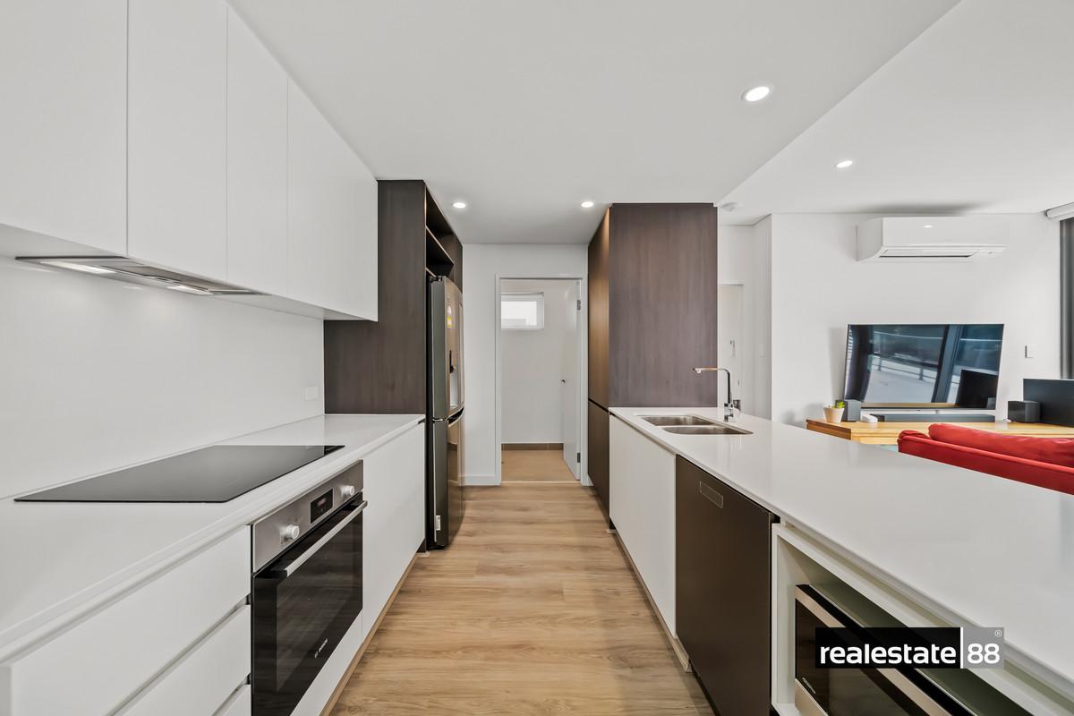 30/8 Basinghall Street, East Victoria Park, WA 6101 - Image 2