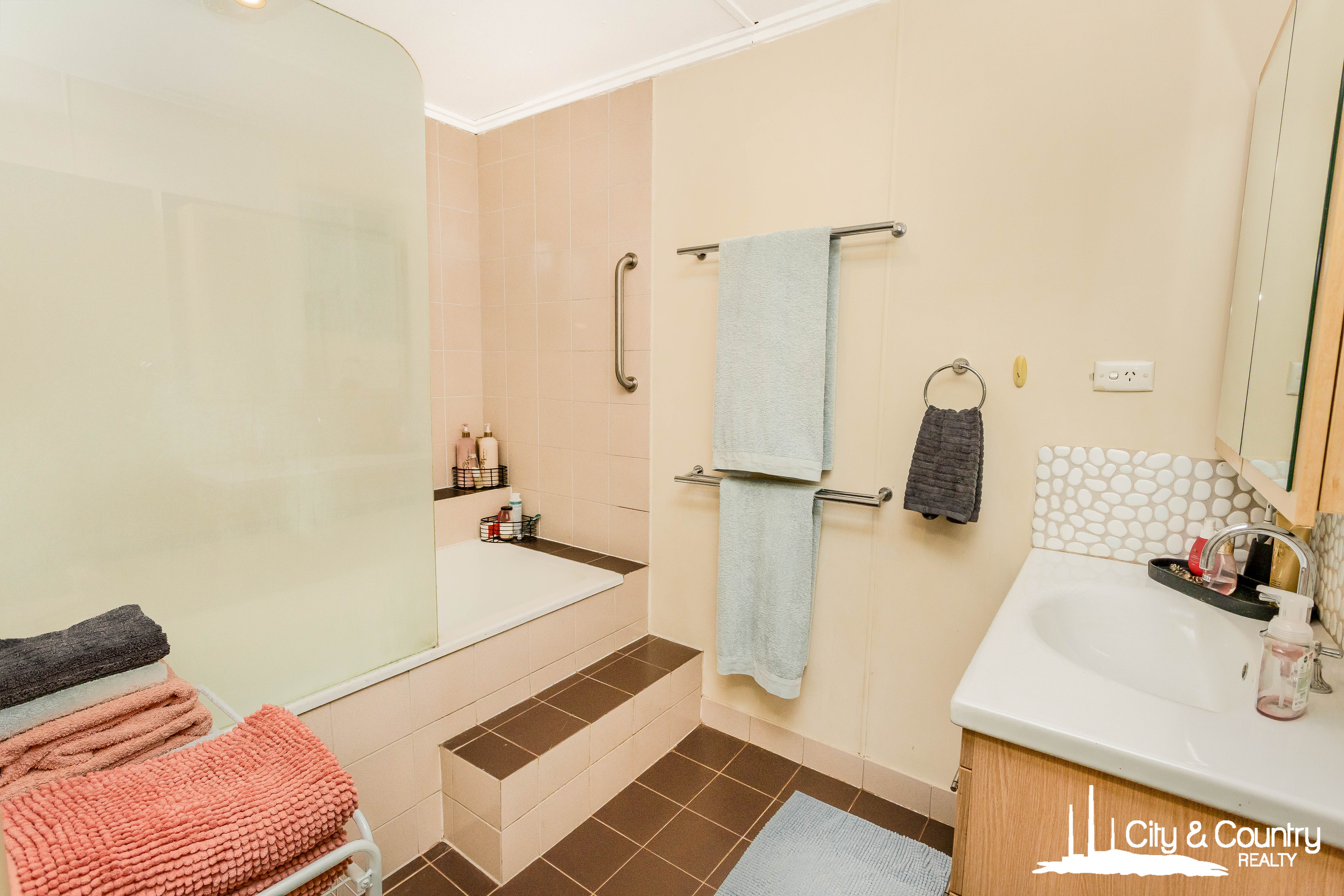 3 Rosemary Avenue, Miles End, QLD 4825 - Image 4