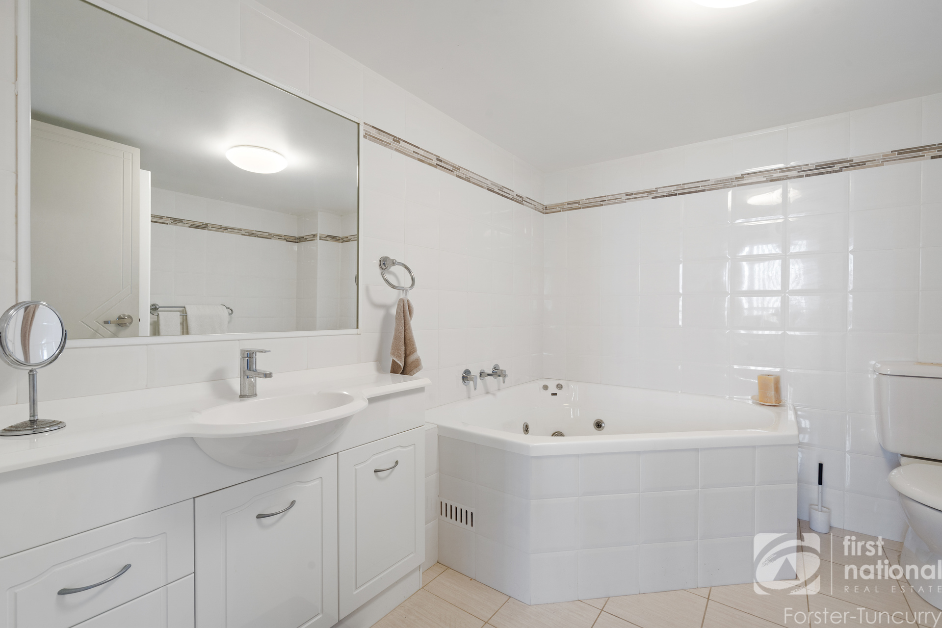 3-bedroom unit at MIRAGE 501 6-10 MANNING STREET, TUNCURRY NSW 2428, Mid-Coast, New South Wales