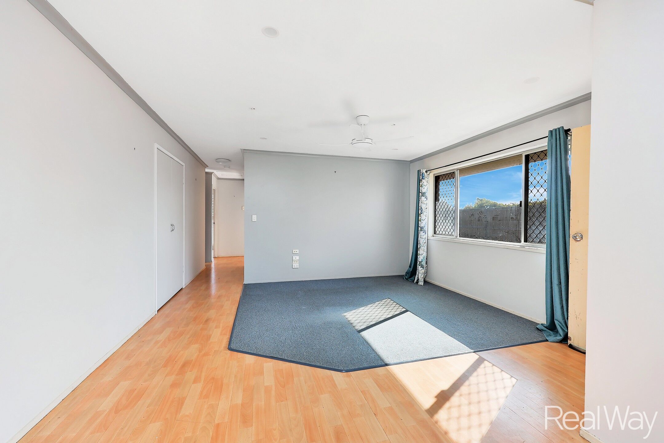 13 SCHOCH STREET, Avenell Heights QLD 4670 - Image 5