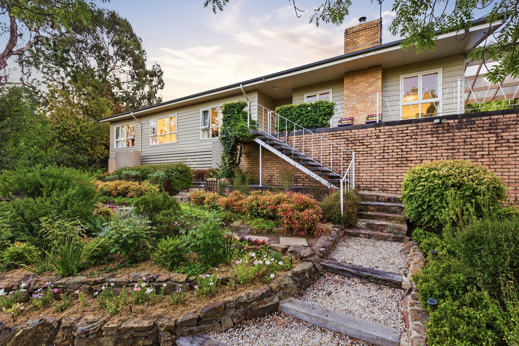 24 MILTON AVENUE, Spring Gully VIC 3550 - Image 1