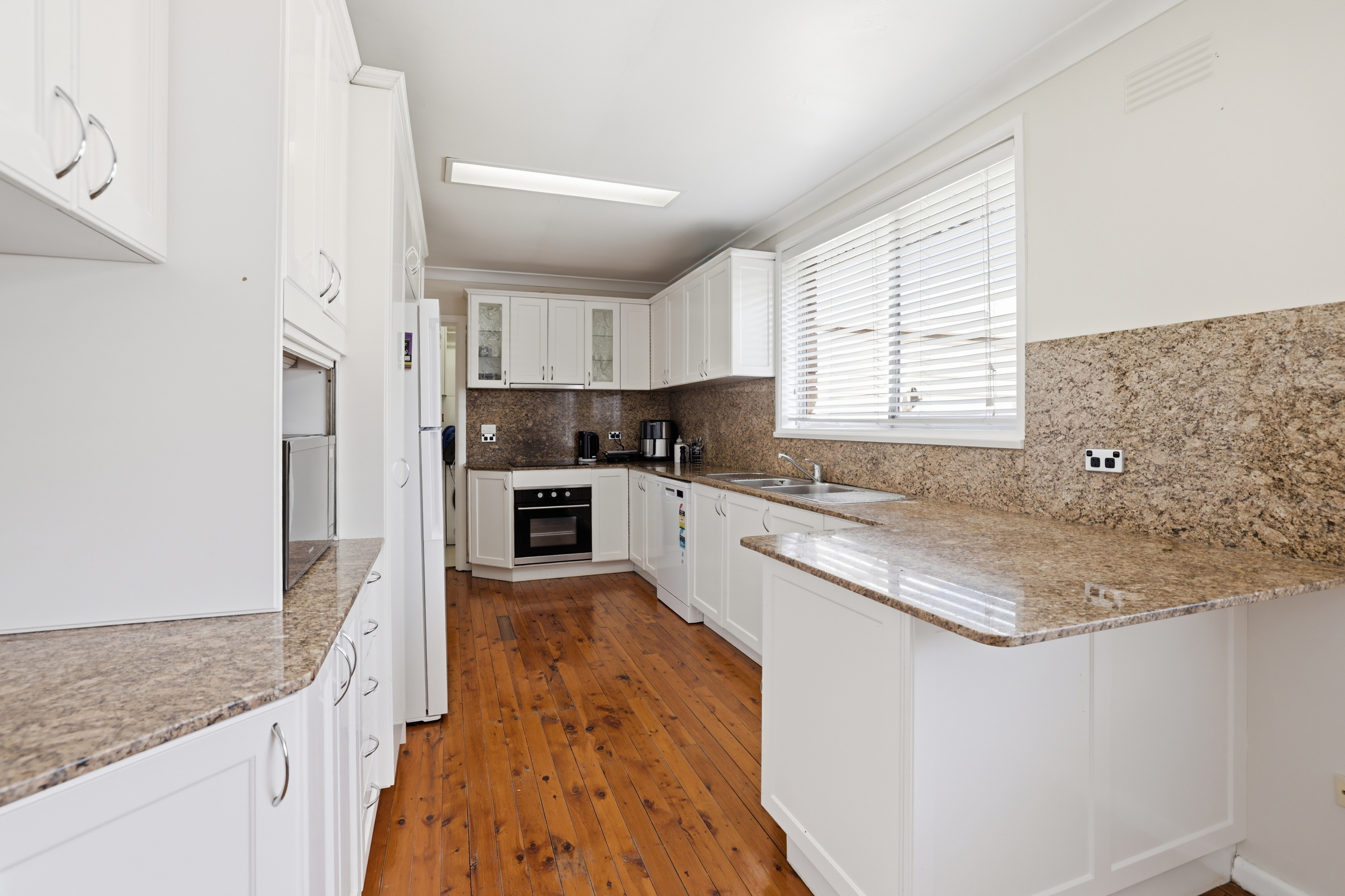 1 HIND PLACE, Chipping Norton NSW 2170 - Image 7